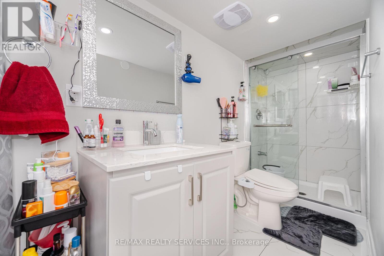 11 Belleville Drive, Brampton, Ontario  L6P 1V7 - Photo 37 - W12305637