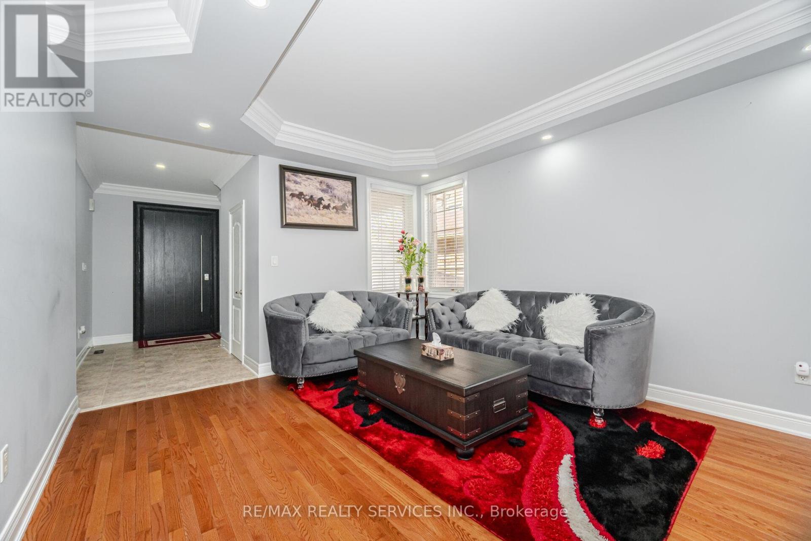 11 Belleville Drive, Brampton, Ontario  L6P 1V7 - Photo 7 - W12305637