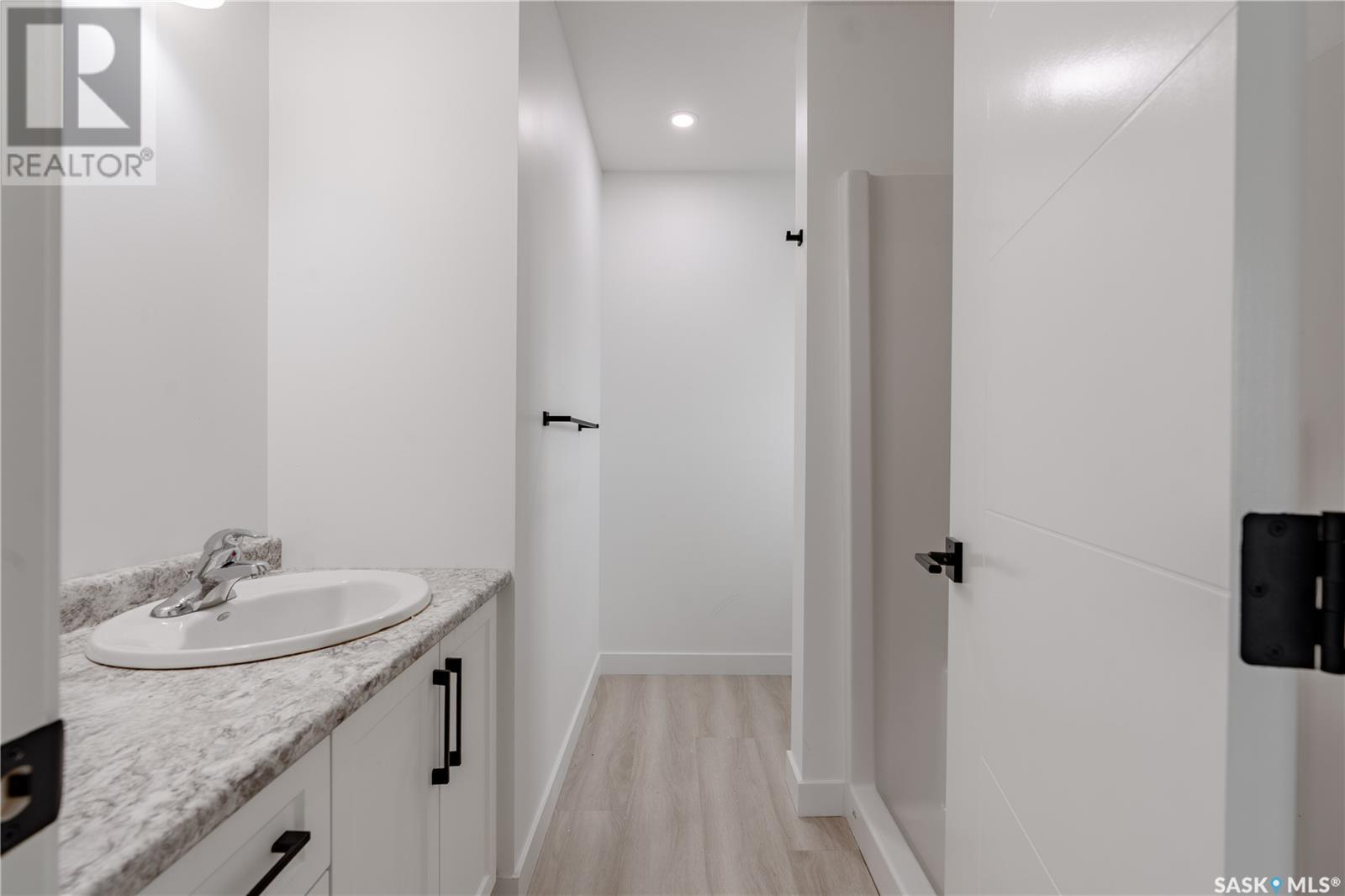 570 Kinloch Court, Saskatoon, Saskatchewan  S7M 5X2 - Photo 23 - SK008857