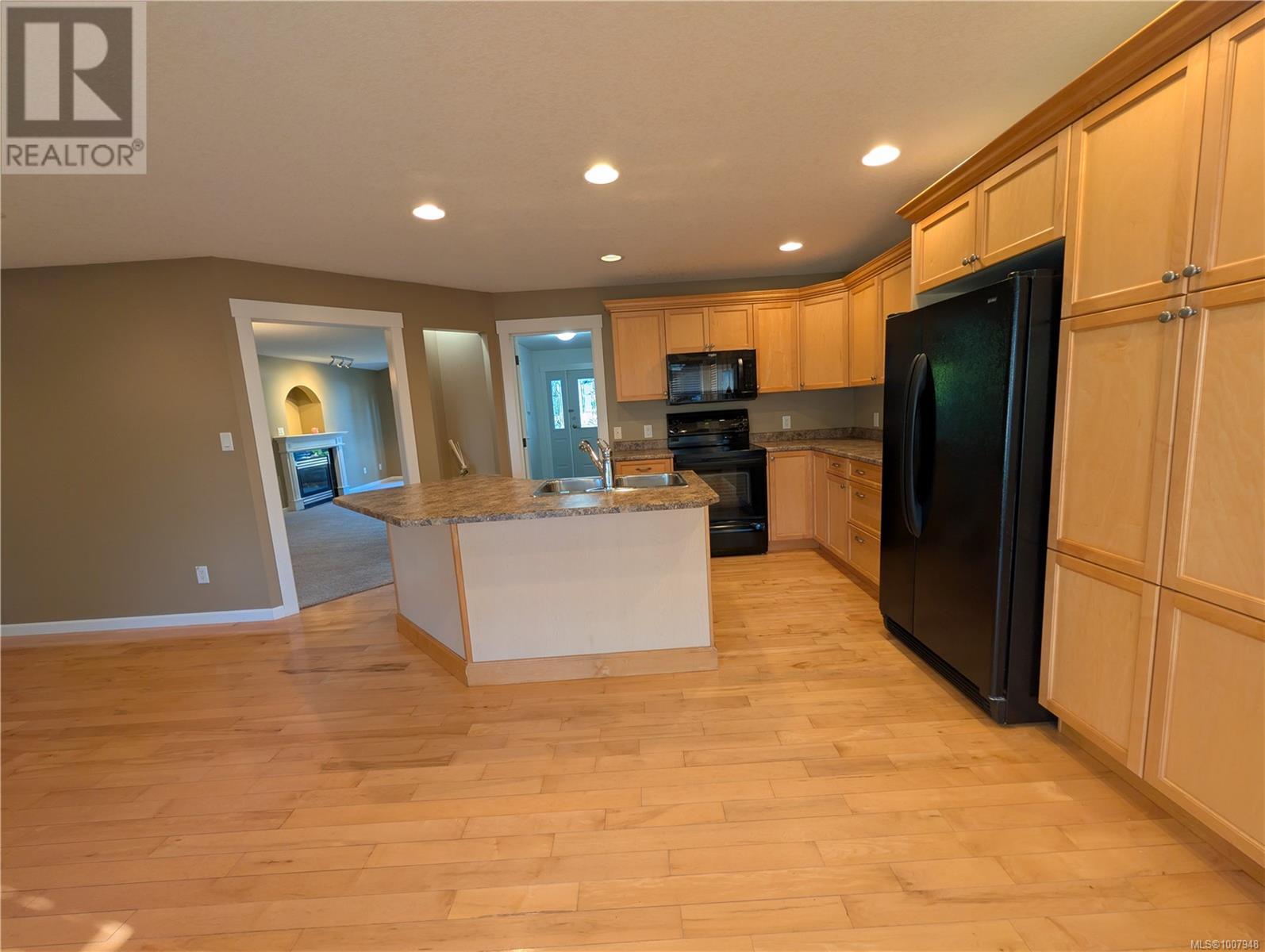 Property at 6638 Dover Rd image 4