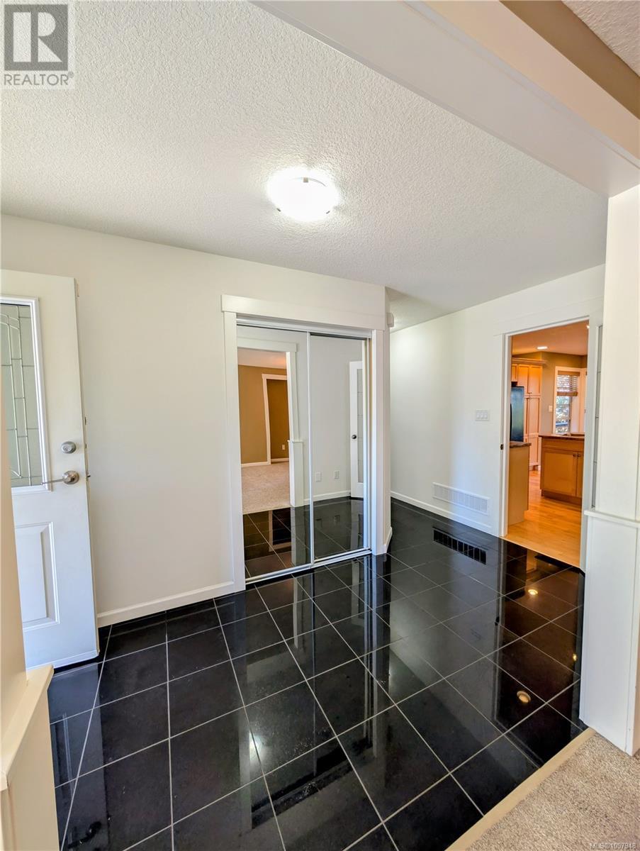 Property at 6638 Dover Rd image 3