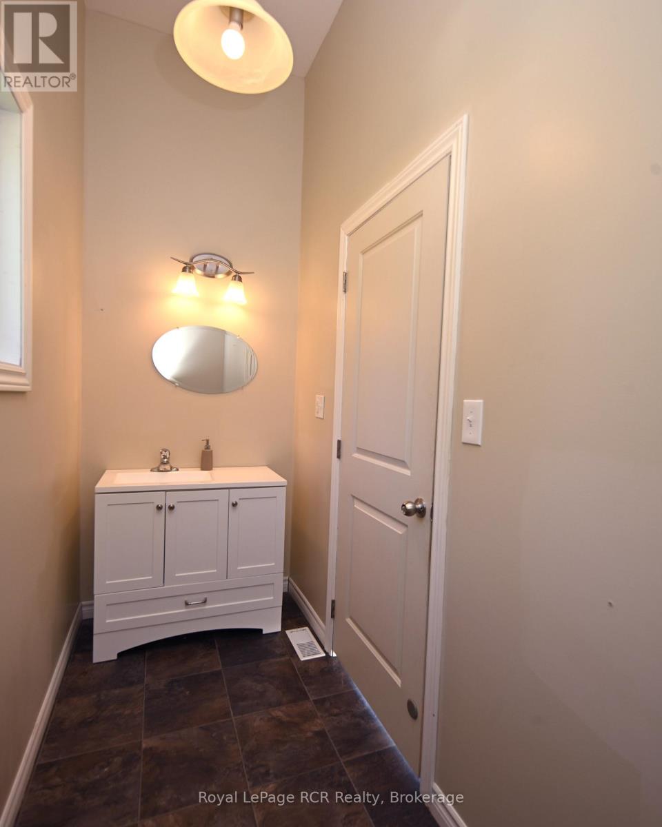 650 Northmount Road, North Bay, Ontario  P1B 8G2 - Photo 15 - X12305693
