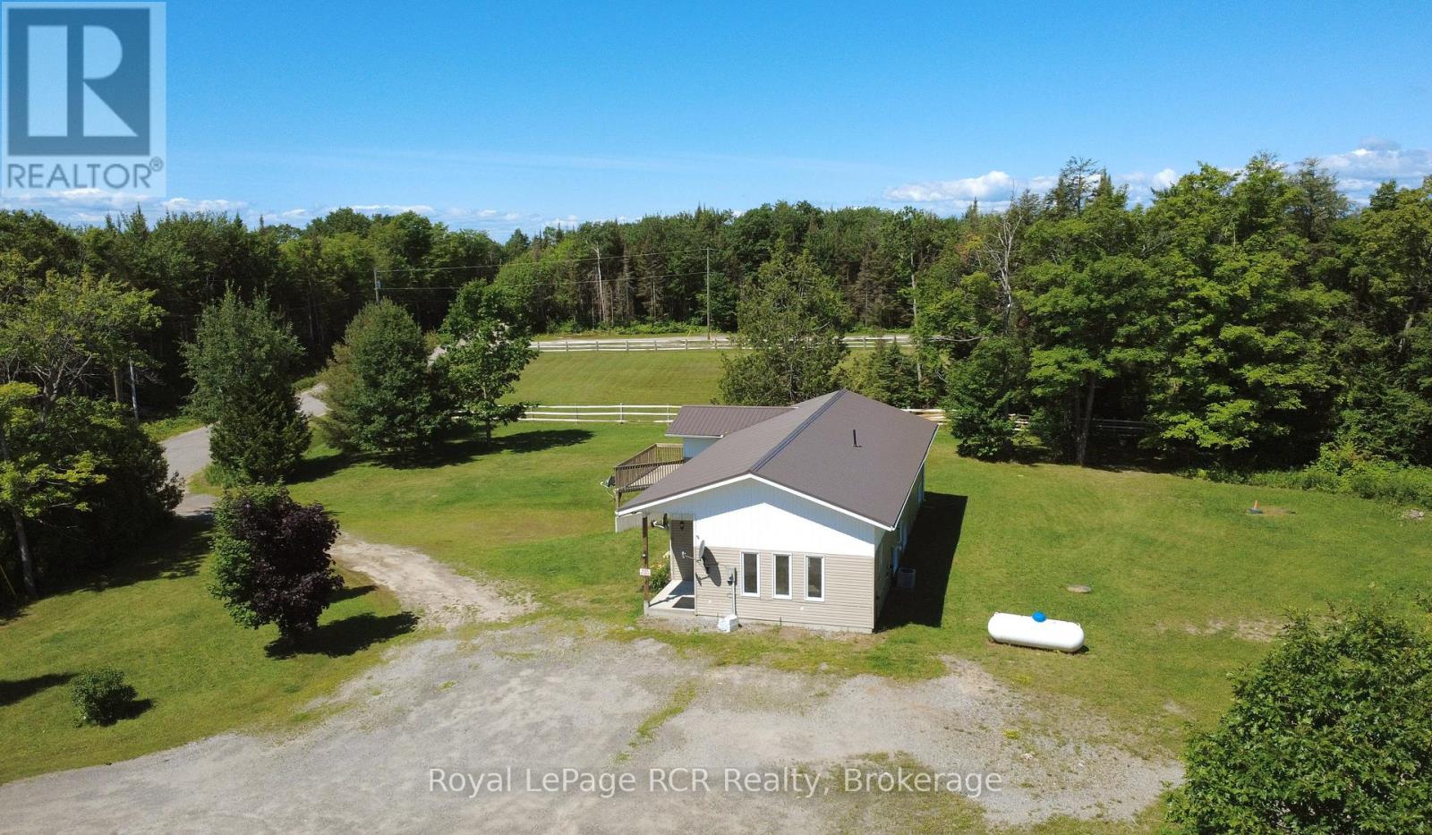 650 Northmount Road, North Bay, Ontario  P1B 8G2 - Photo 9 - X12305693