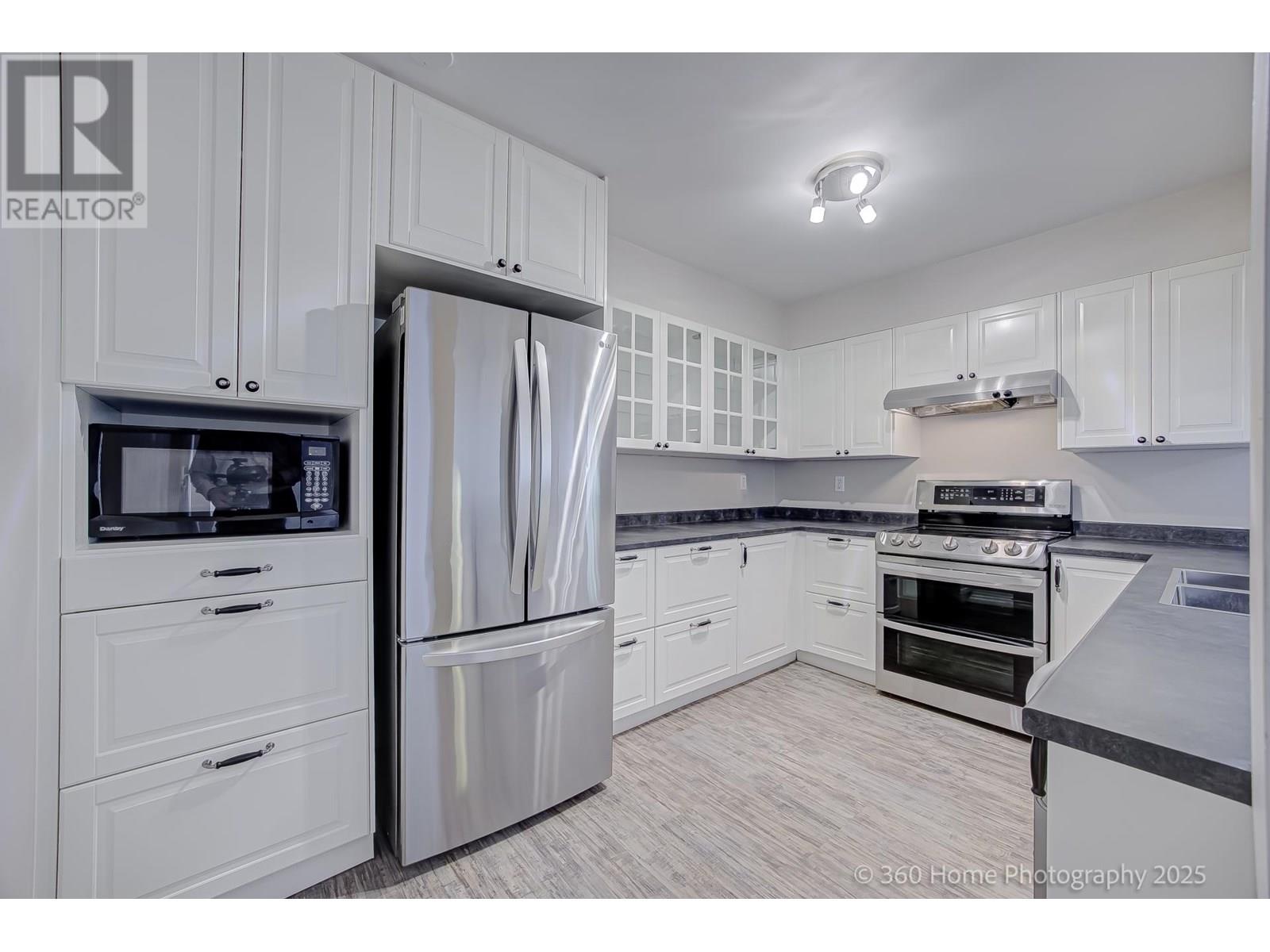 Property at 109 219 BEGIN STREET image 3