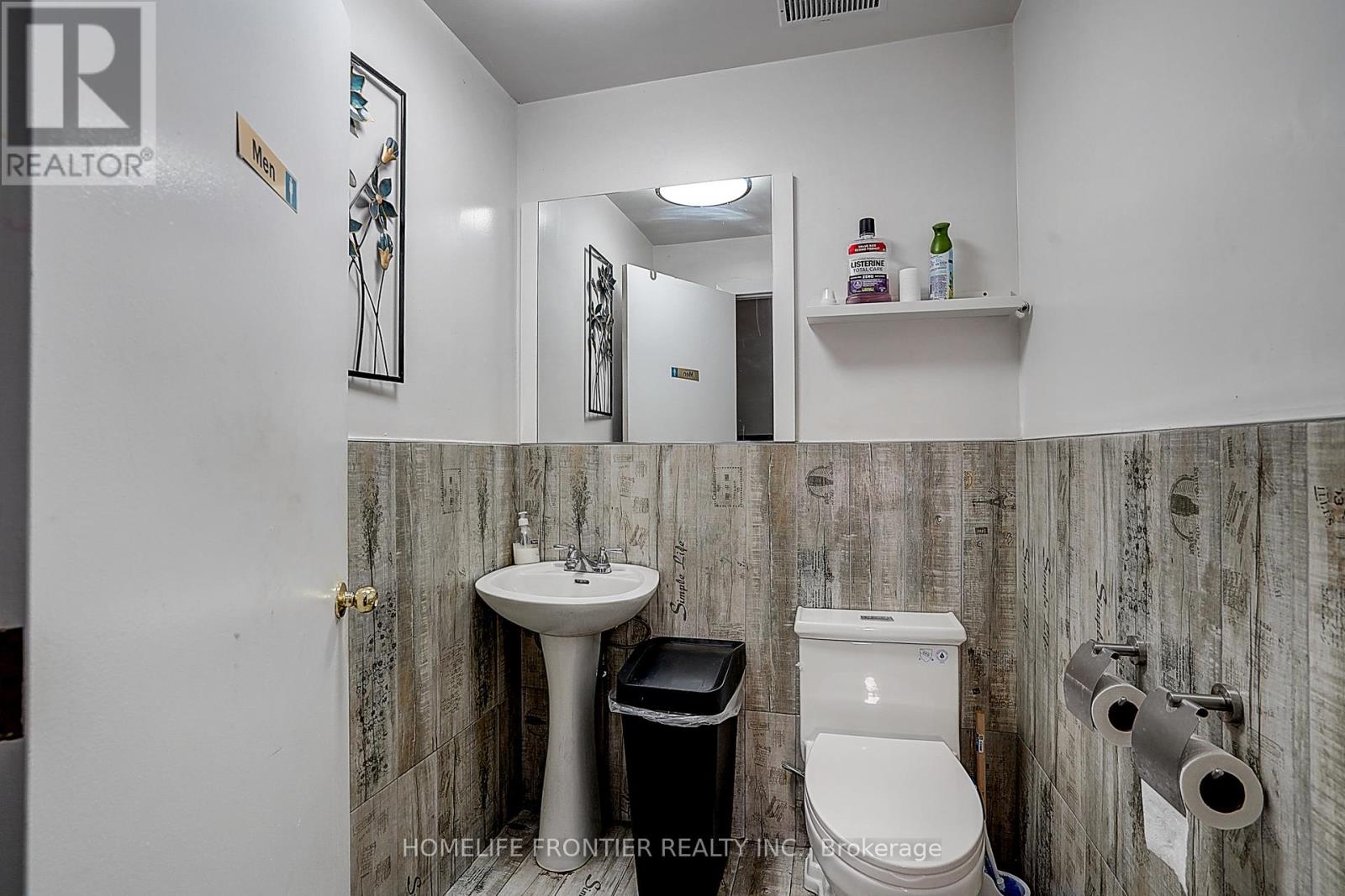 482 Bloor Street W, Toronto, Ontario  M5S 1X8 - Photo 17 - C12304684
