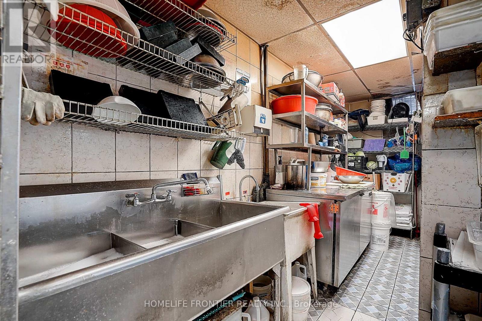 482 Bloor Street W, Toronto, Ontario  M5S 1X8 - Photo 13 - C12304684