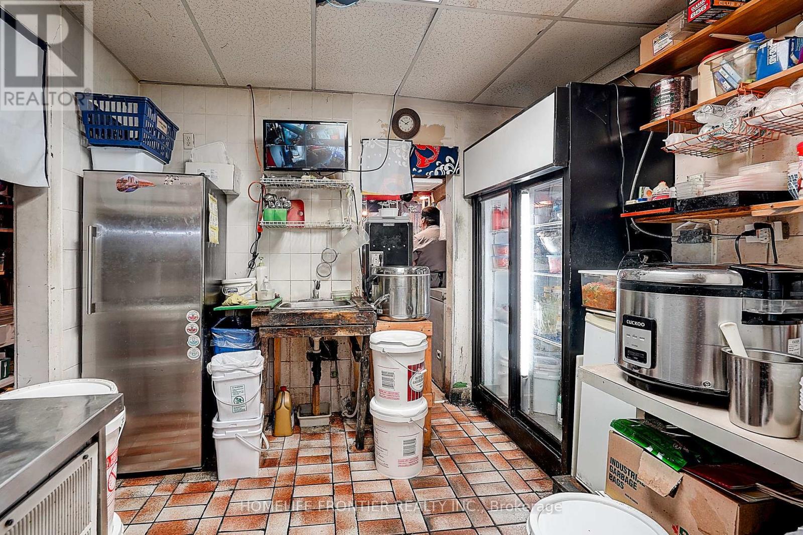 482 Bloor Street W, Toronto, Ontario  M5S 1X8 - Photo 11 - C12304684