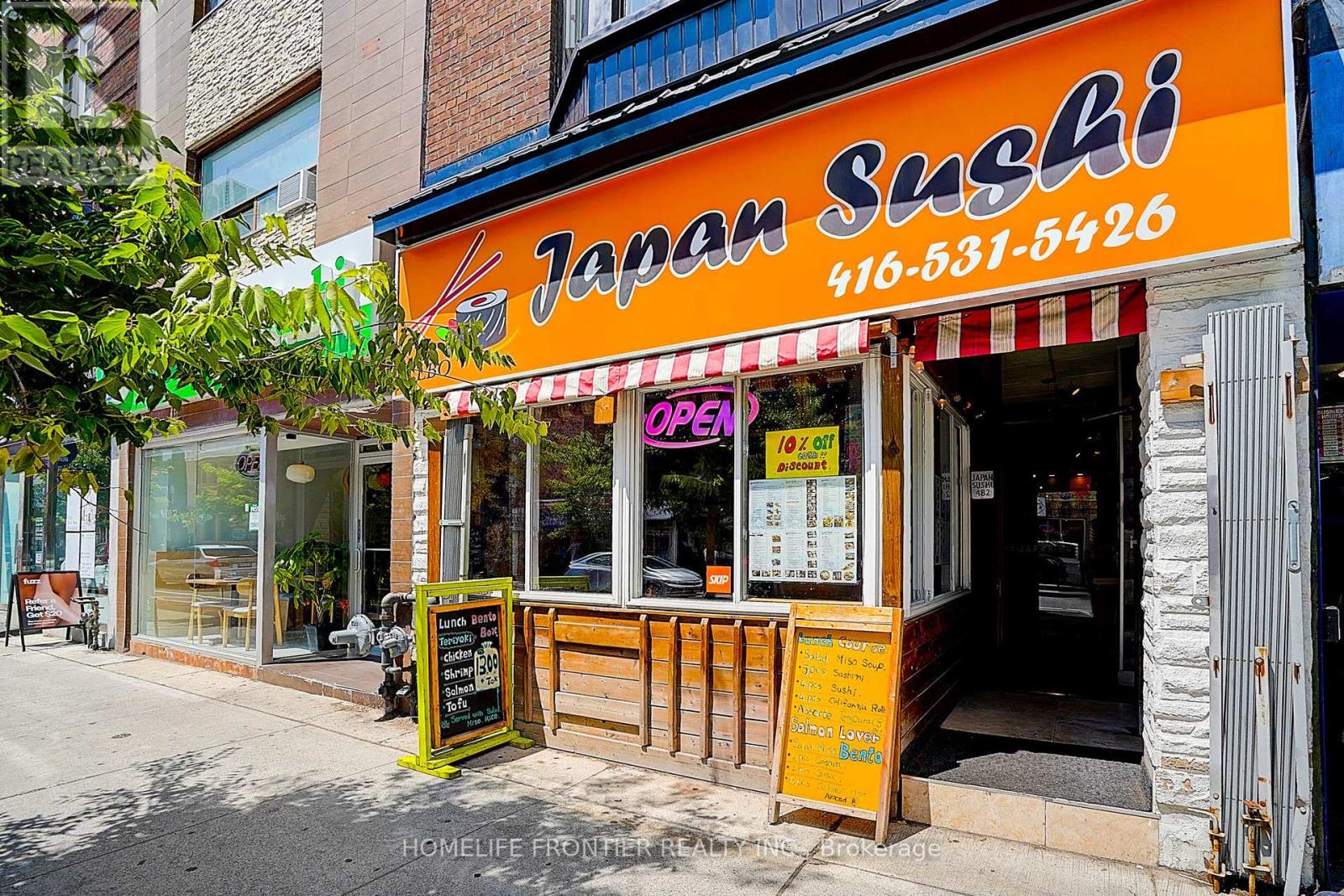 482 BLOOR STREET W, Toronto, Ontario