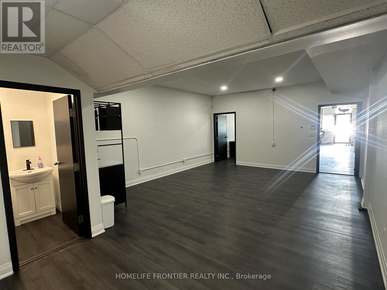 1703 Victoria Park Avenue, Toronto, Ontario  M1R 1R9 - Photo 10 - E12305686