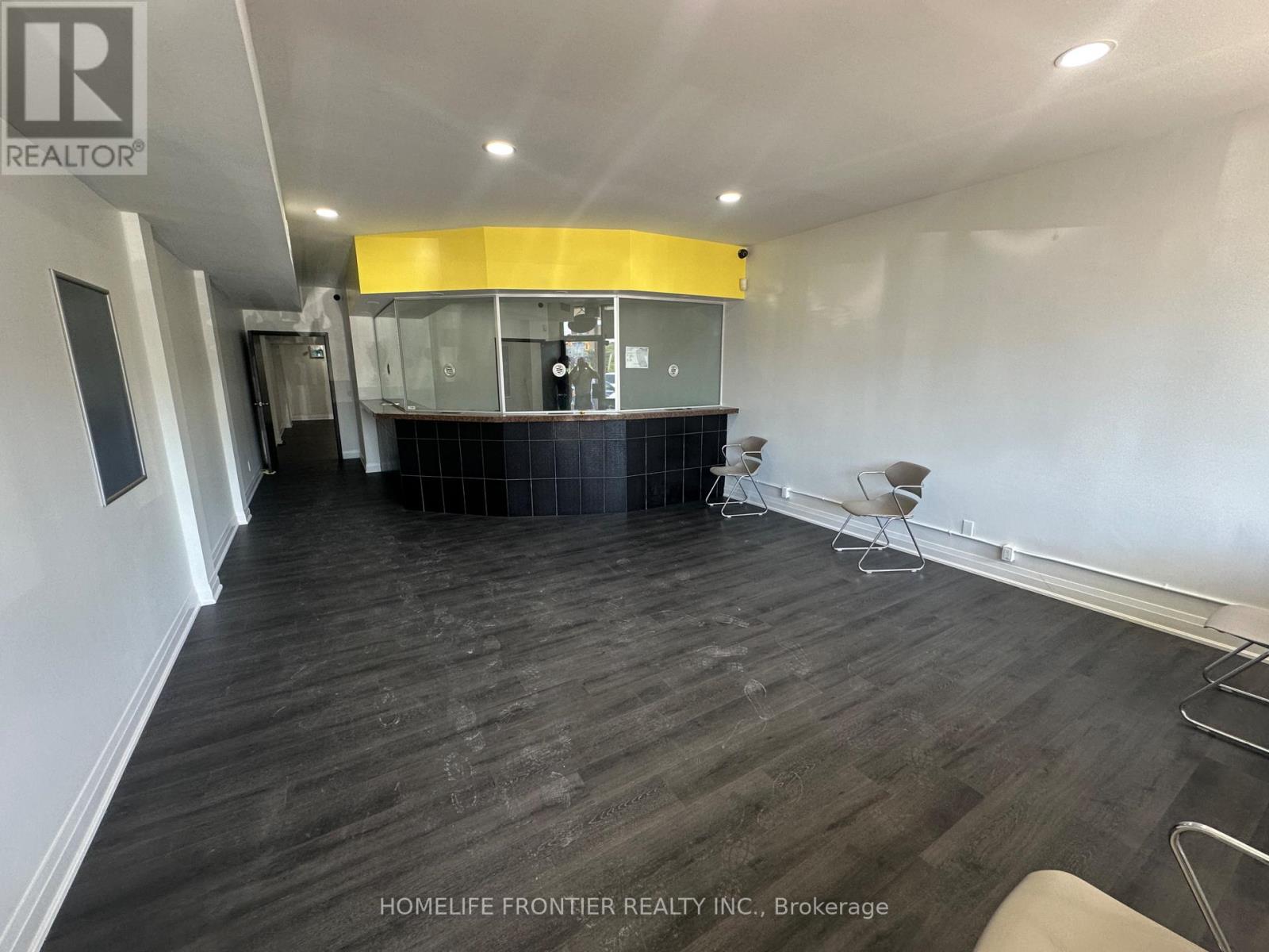 1703 Victoria Park Avenue, Toronto, Ontario  M1R 1R9 - Photo 4 - E12305686