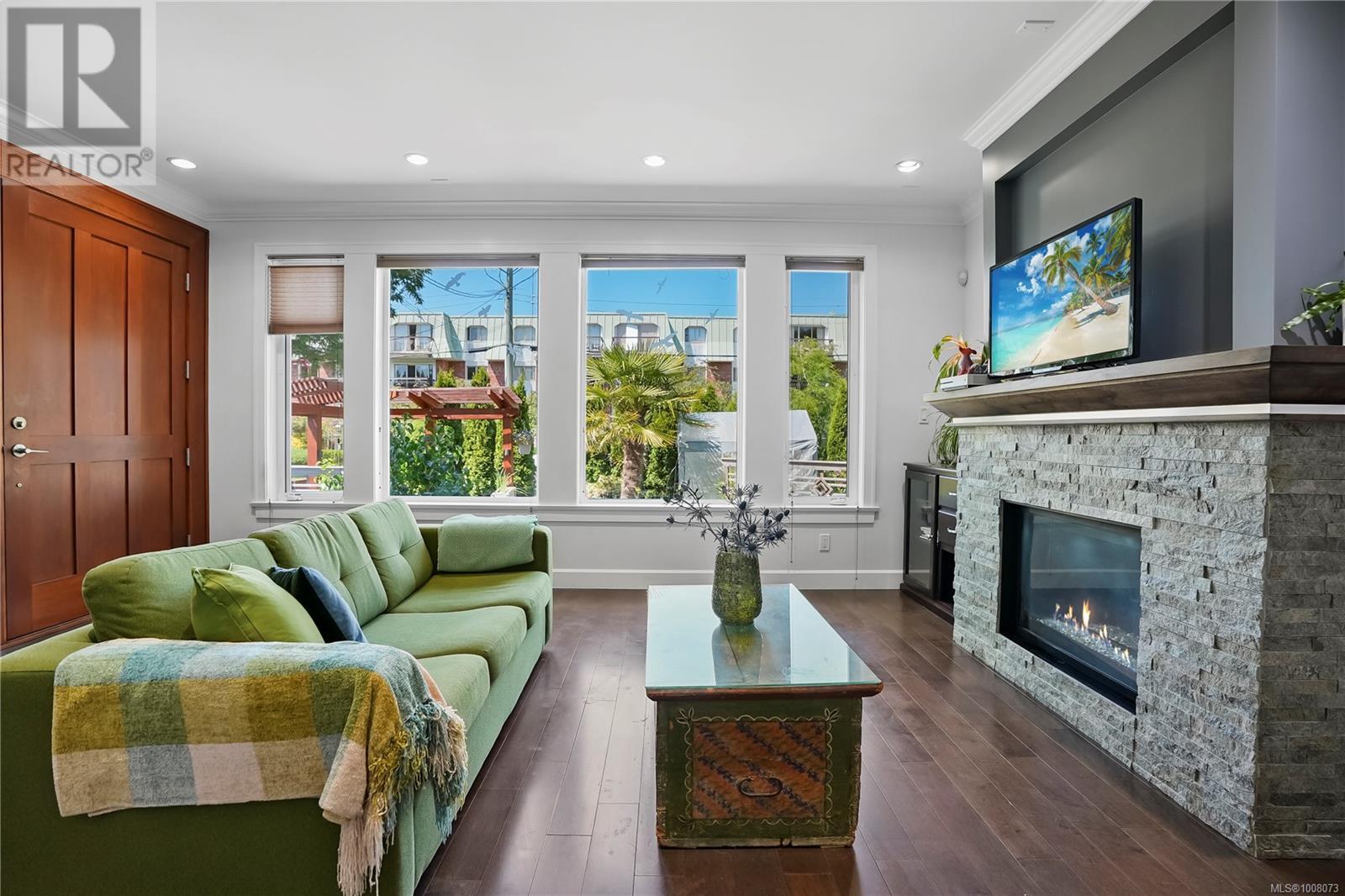Property at 47 Dock St image 2