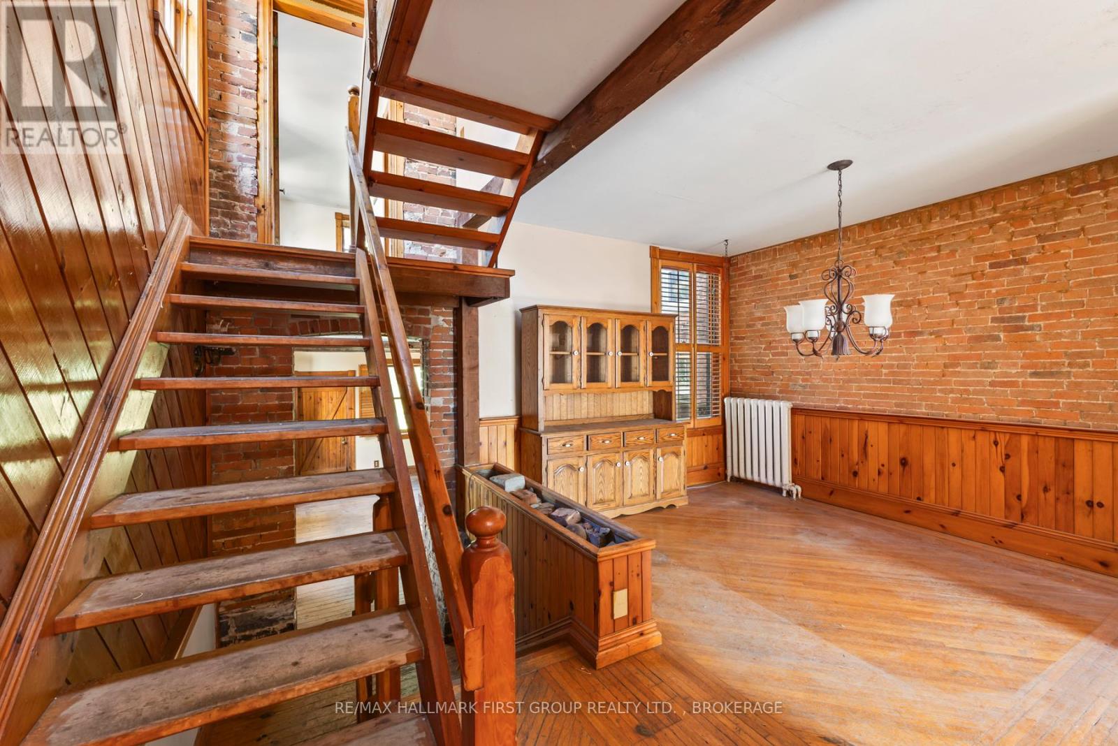 54 Wellington Street, Kingston, Ontario  K7L 3C3 - Photo 4 - X12305771