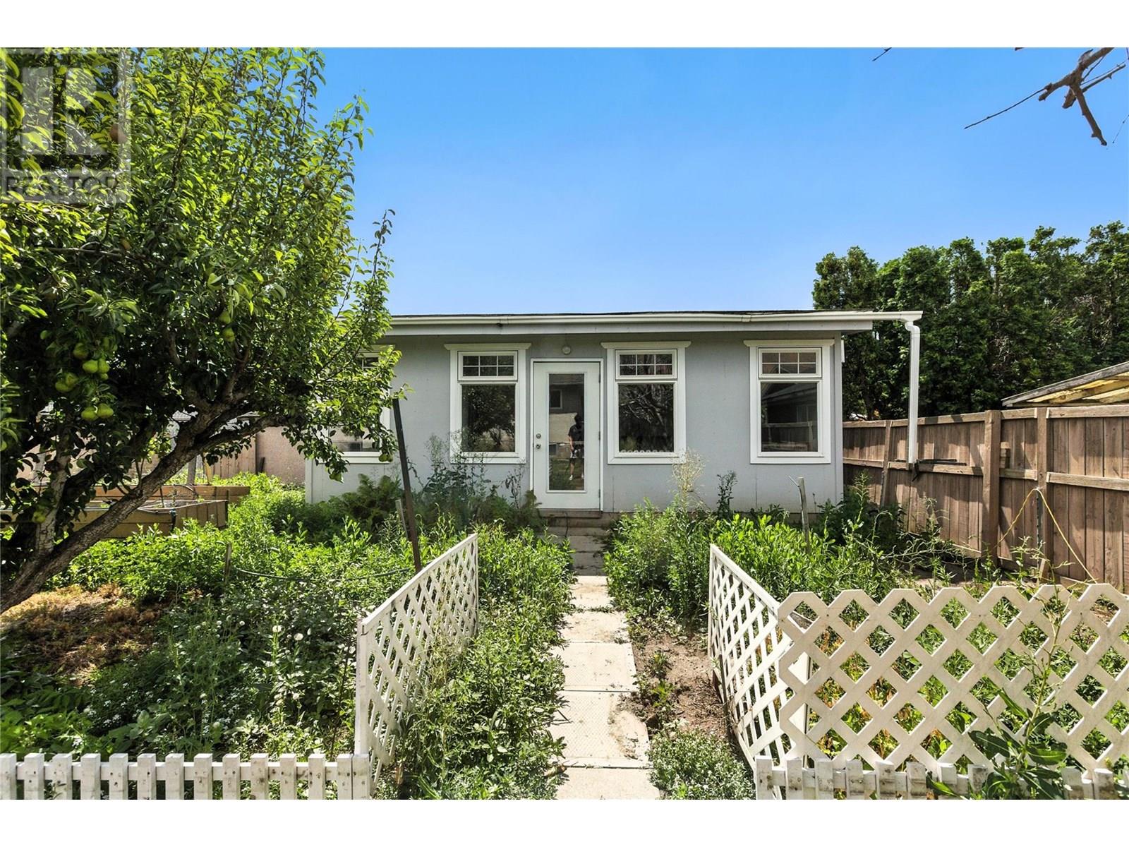 Property at 2155 Ponderosa Avenue image 4