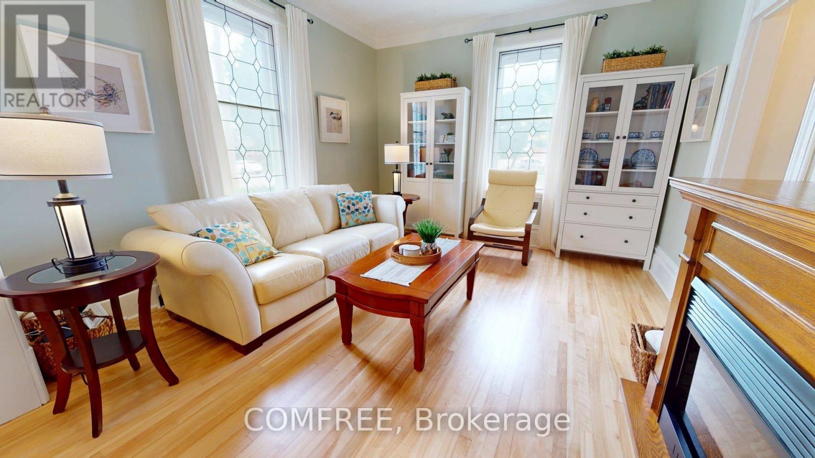 256a And 256b Flora Street, Carleton Place, Ontario  K7C 3M4 - Photo 12 - X12305776