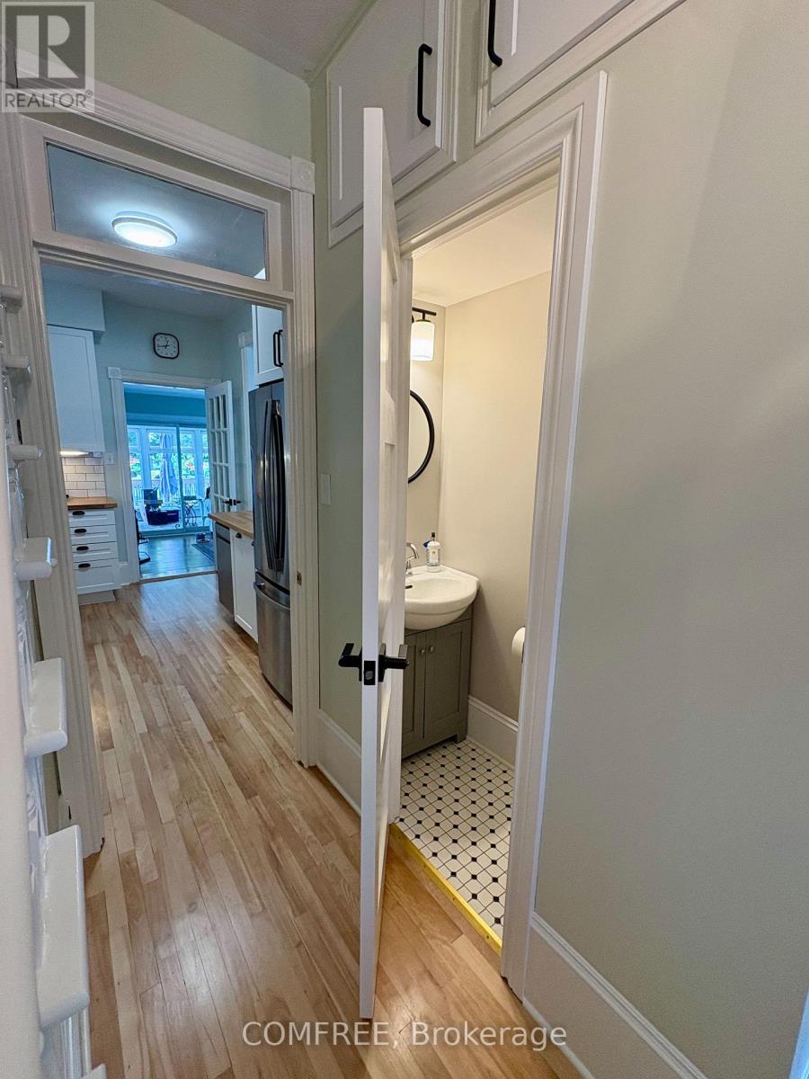 256a And 256b Flora Street, Carleton Place, Ontario  K7C 3M4 - Photo 14 - X12305776