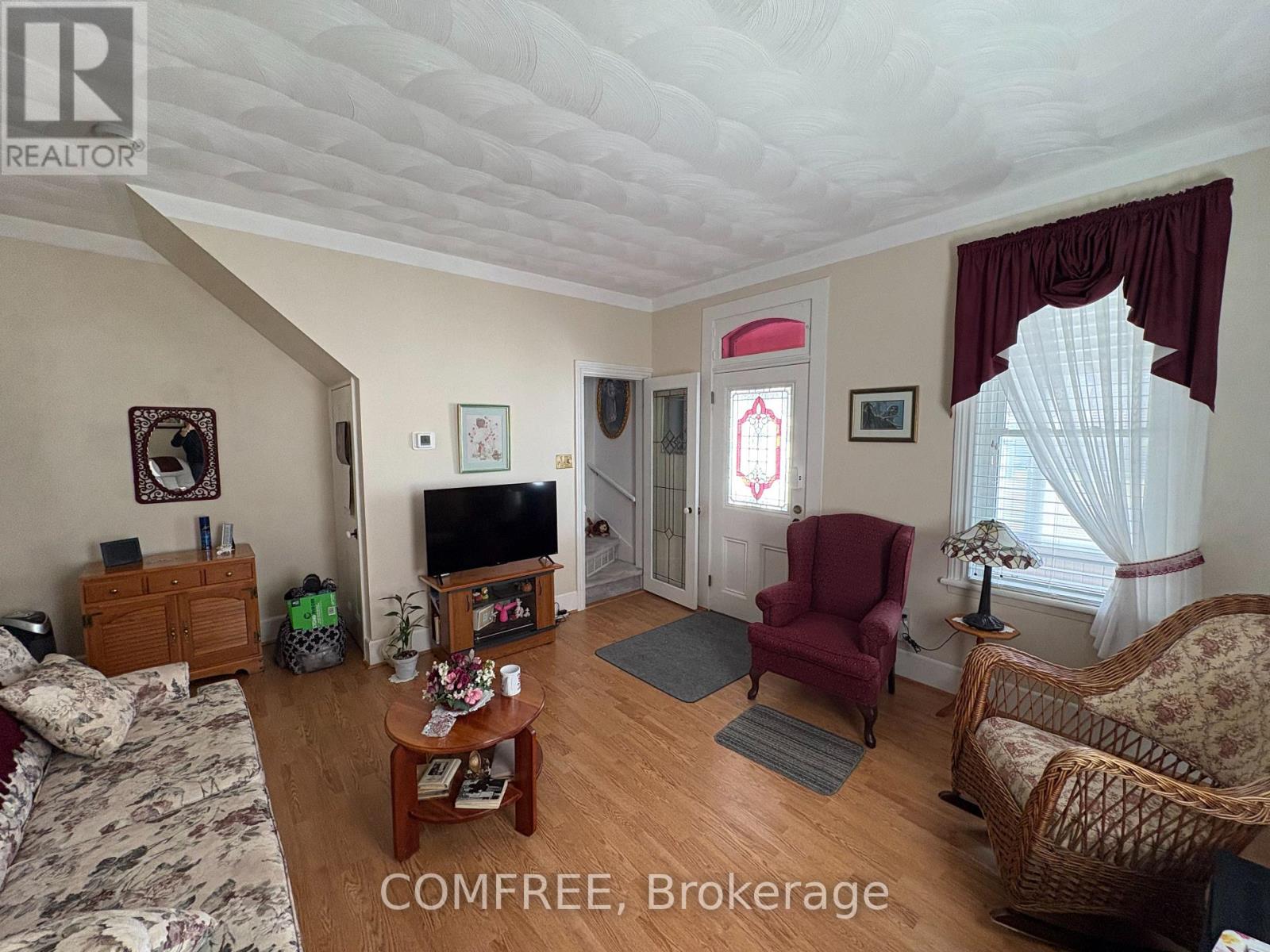 256a And 256b Flora Street, Carleton Place, Ontario  K7C 3M4 - Photo 25 - X12305776