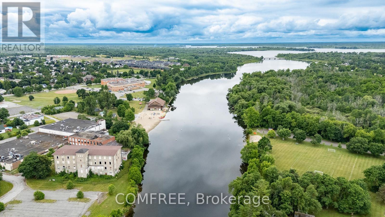 256a And 256b Flora Street, Carleton Place, Ontario  K7C 3M4 - Photo 37 - X12305776