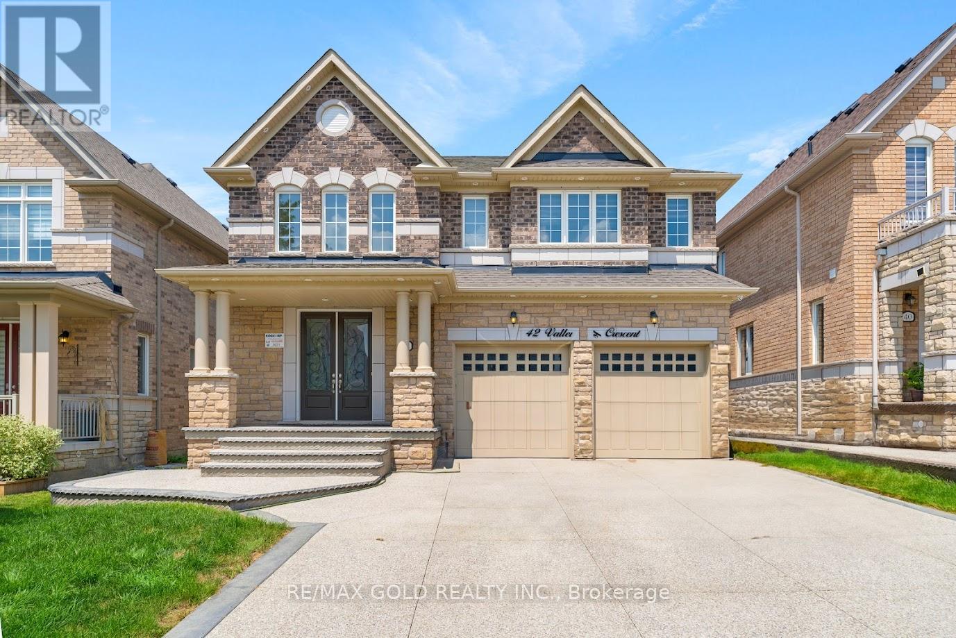 Property at 42 VALLEYBROOK CRESCENT S image 2