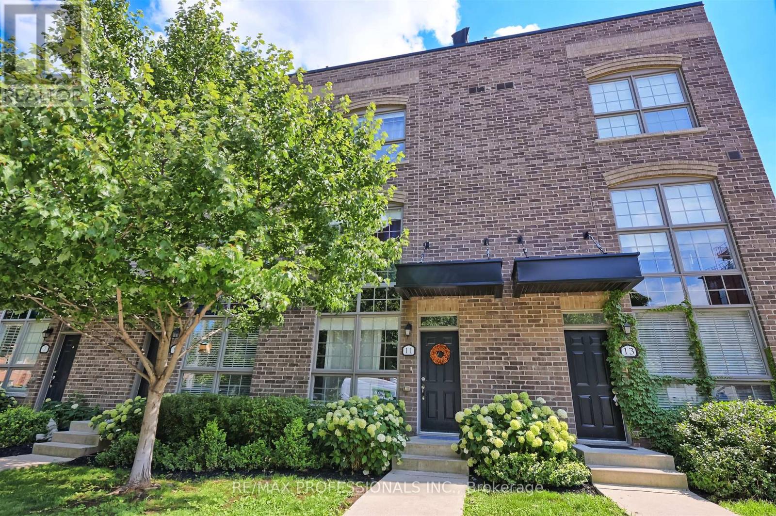 11 Powerhouse Street, Toronto (Dovercourt-Wallace Emerson-Junction), Ontario  M6H 4K4 - Photo 1 - W12305691