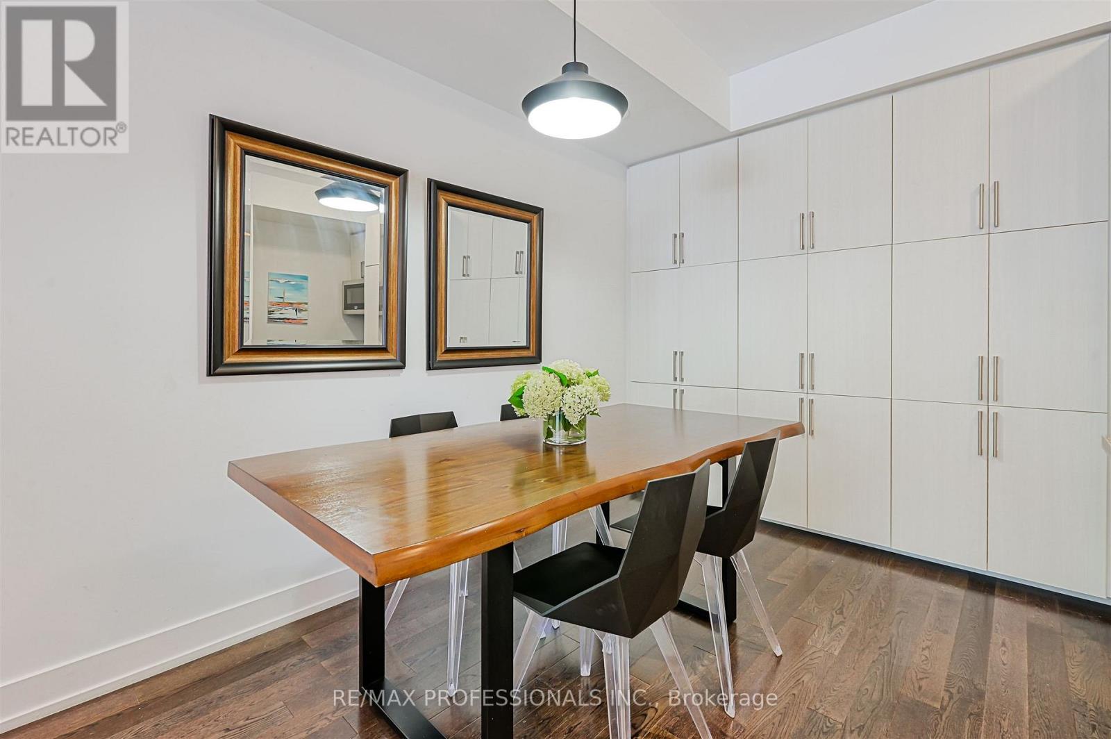 11 Powerhouse Street, Toronto (Dovercourt-Wallace Emerson-Junction), Ontario  M6H 4K4 - Photo 12 - W12305691