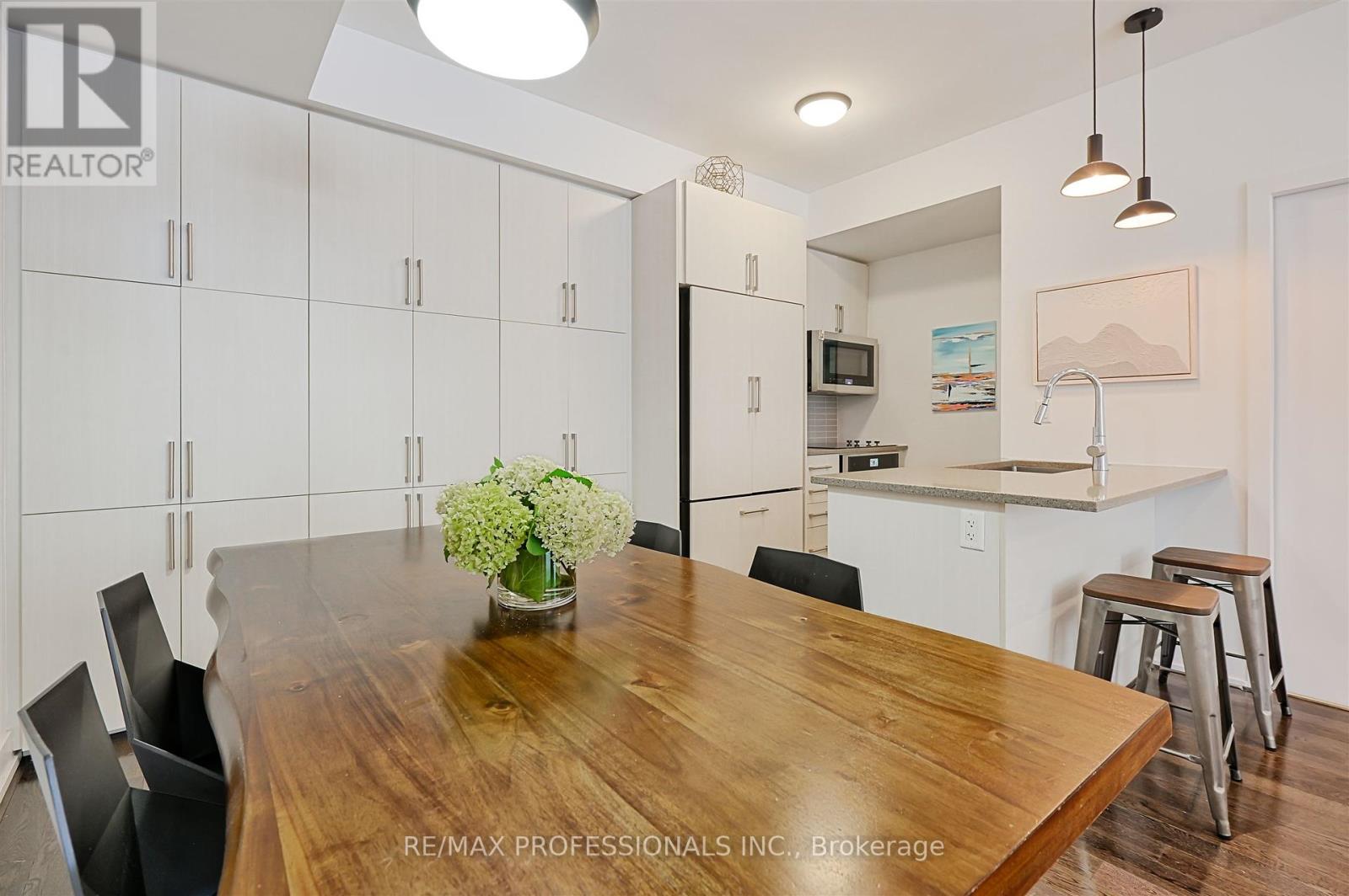 11 Powerhouse Street, Toronto (Dovercourt-Wallace Emerson-Junction), Ontario  M6H 4K4 - Photo 13 - W12305691