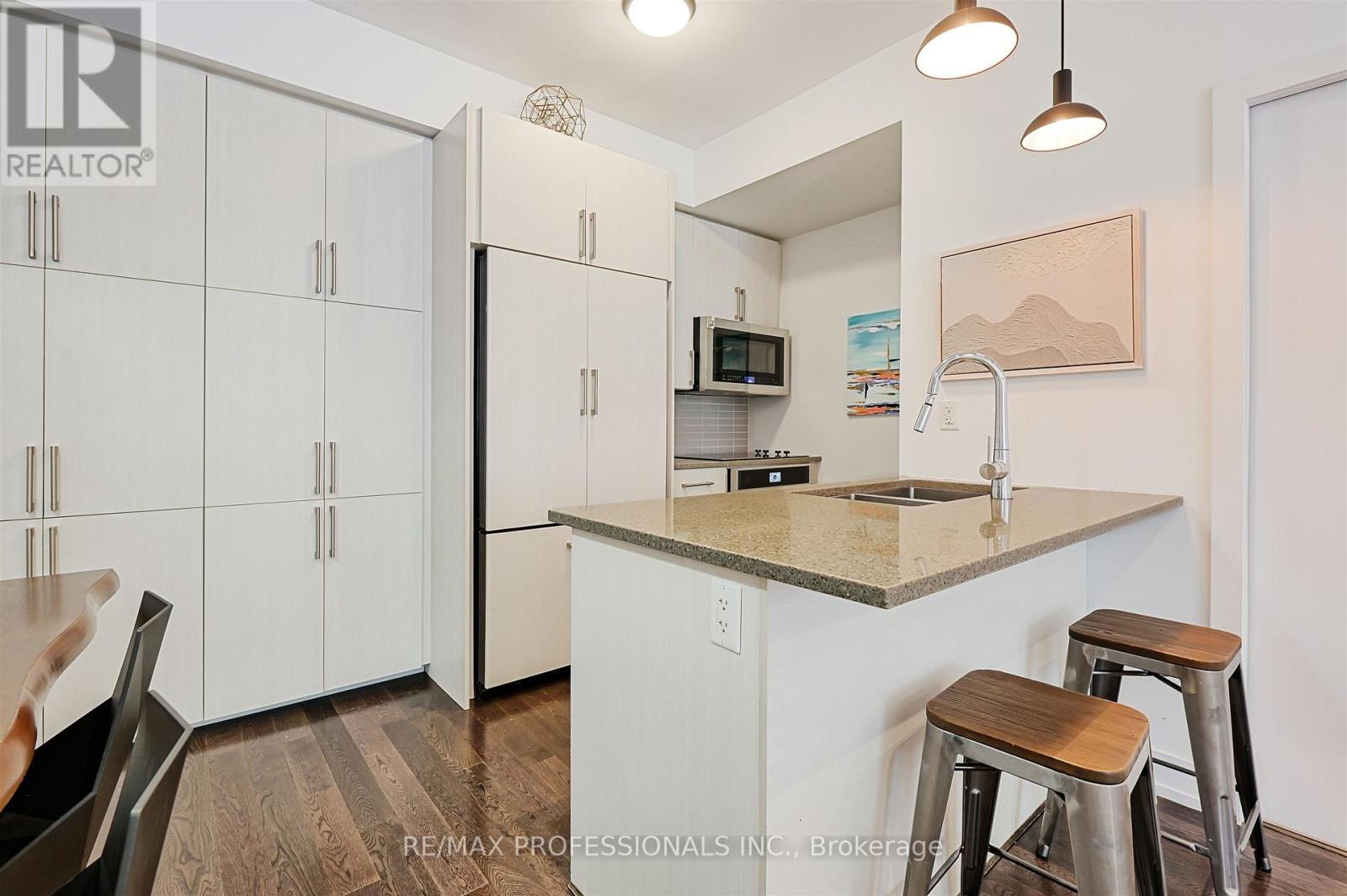 11 Powerhouse Street, Toronto (Dovercourt-Wallace Emerson-Junction), Ontario  M6H 4K4 - Photo 17 - W12305691