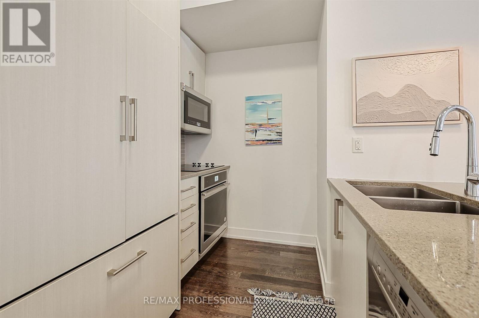 11 Powerhouse Street, Toronto (Dovercourt-Wallace Emerson-Junction), Ontario  M6H 4K4 - Photo 18 - W12305691