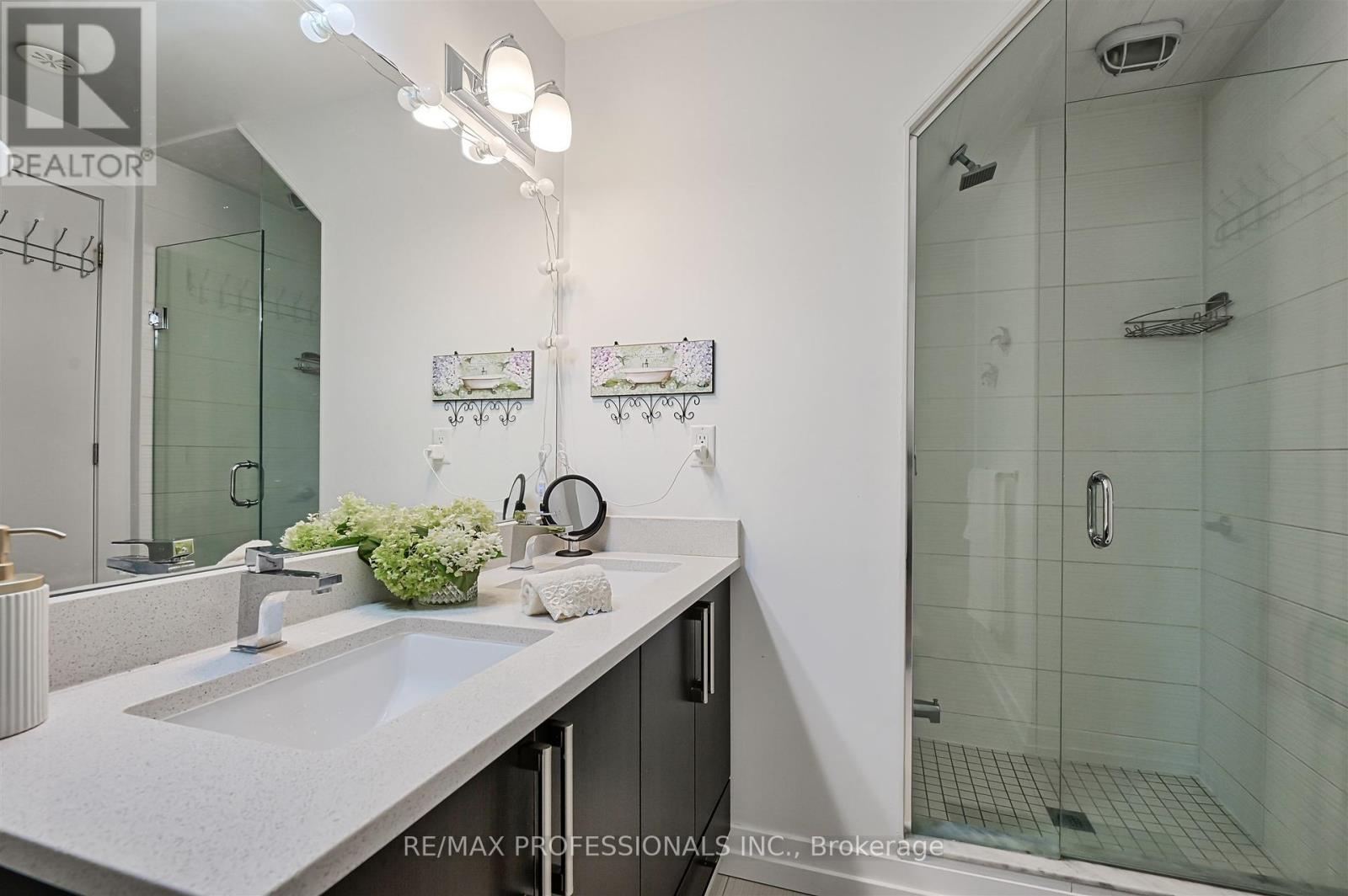 11 Powerhouse Street, Toronto (Dovercourt-Wallace Emerson-Junction), Ontario  M6H 4K4 - Photo 27 - W12305691