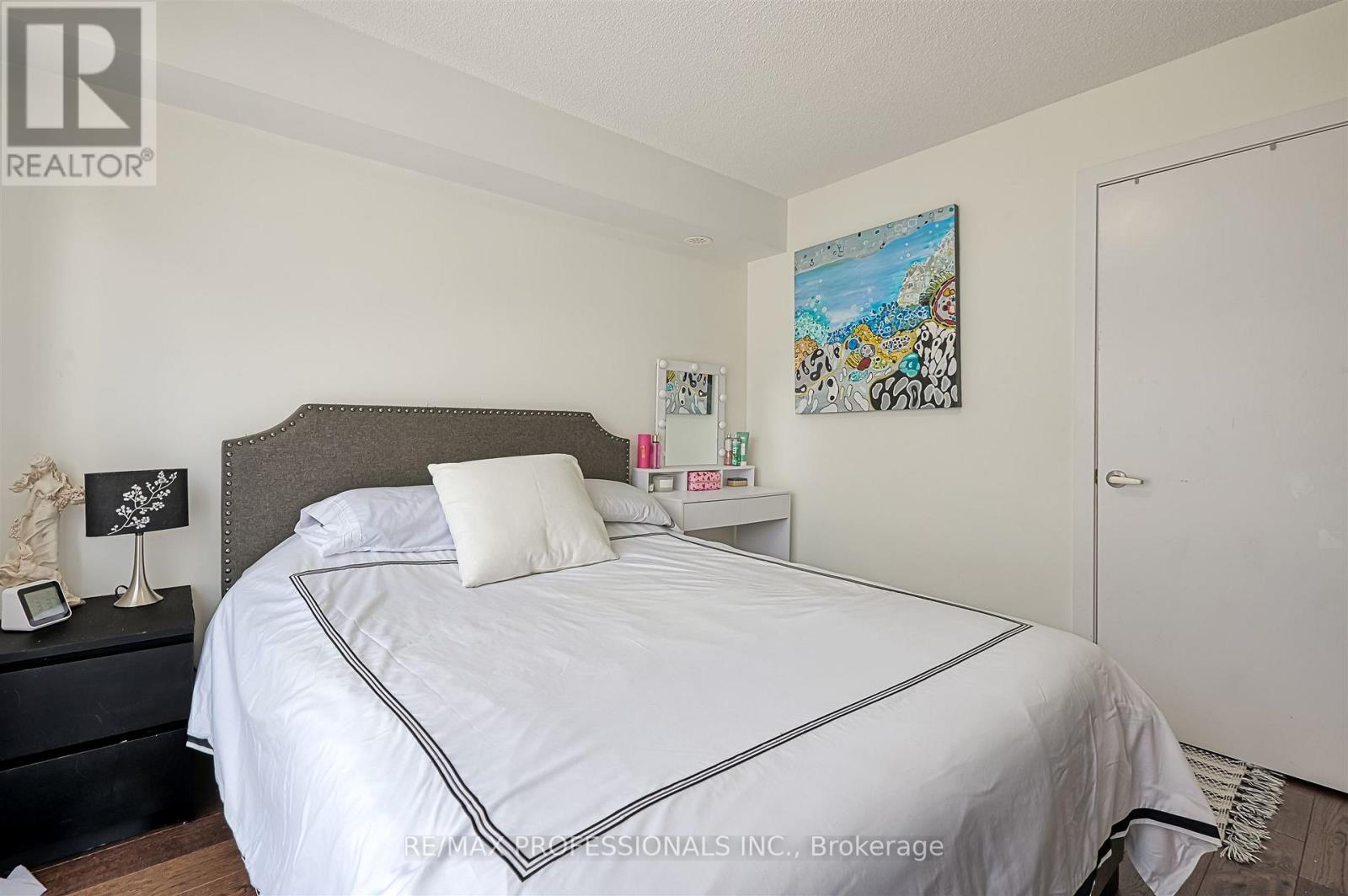 11 Powerhouse Street, Toronto (Dovercourt-Wallace Emerson-Junction), Ontario  M6H 4K4 - Photo 30 - W12305691