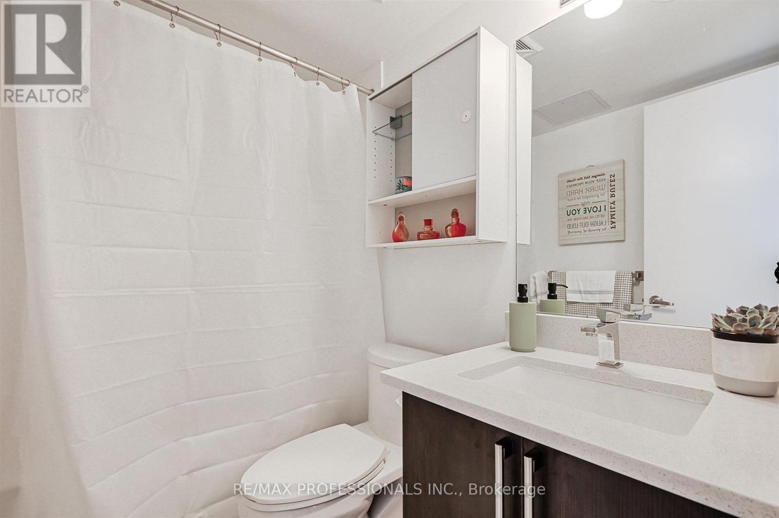 11 Powerhouse Street, Toronto (Dovercourt-Wallace Emerson-Junction), Ontario  M6H 4K4 - Photo 33 - W12305691