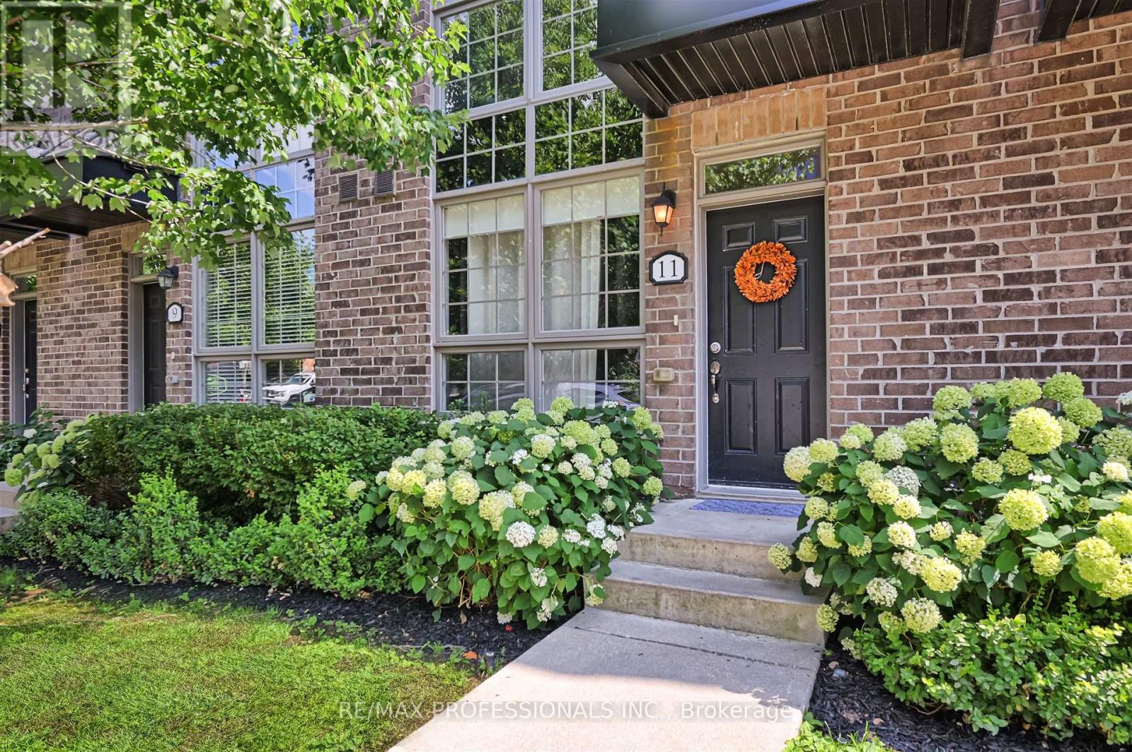11 Powerhouse Street, Toronto (Dovercourt-Wallace Emerson-Junction), Ontario  M6H 4K4 - Photo 4 - W12305691