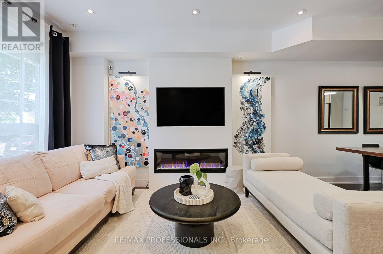11 Powerhouse Street, Toronto (Dovercourt-Wallace Emerson-Junction), Ontario  M6H 4K4 - Photo 7 - W12305691