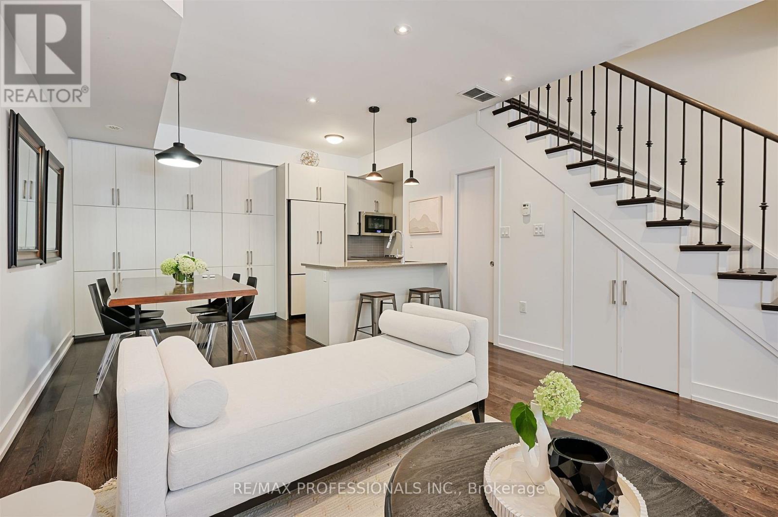 11 Powerhouse Street, Toronto (Dovercourt-Wallace Emerson-Junction), Ontario  M6H 4K4 - Photo 8 - W12305691