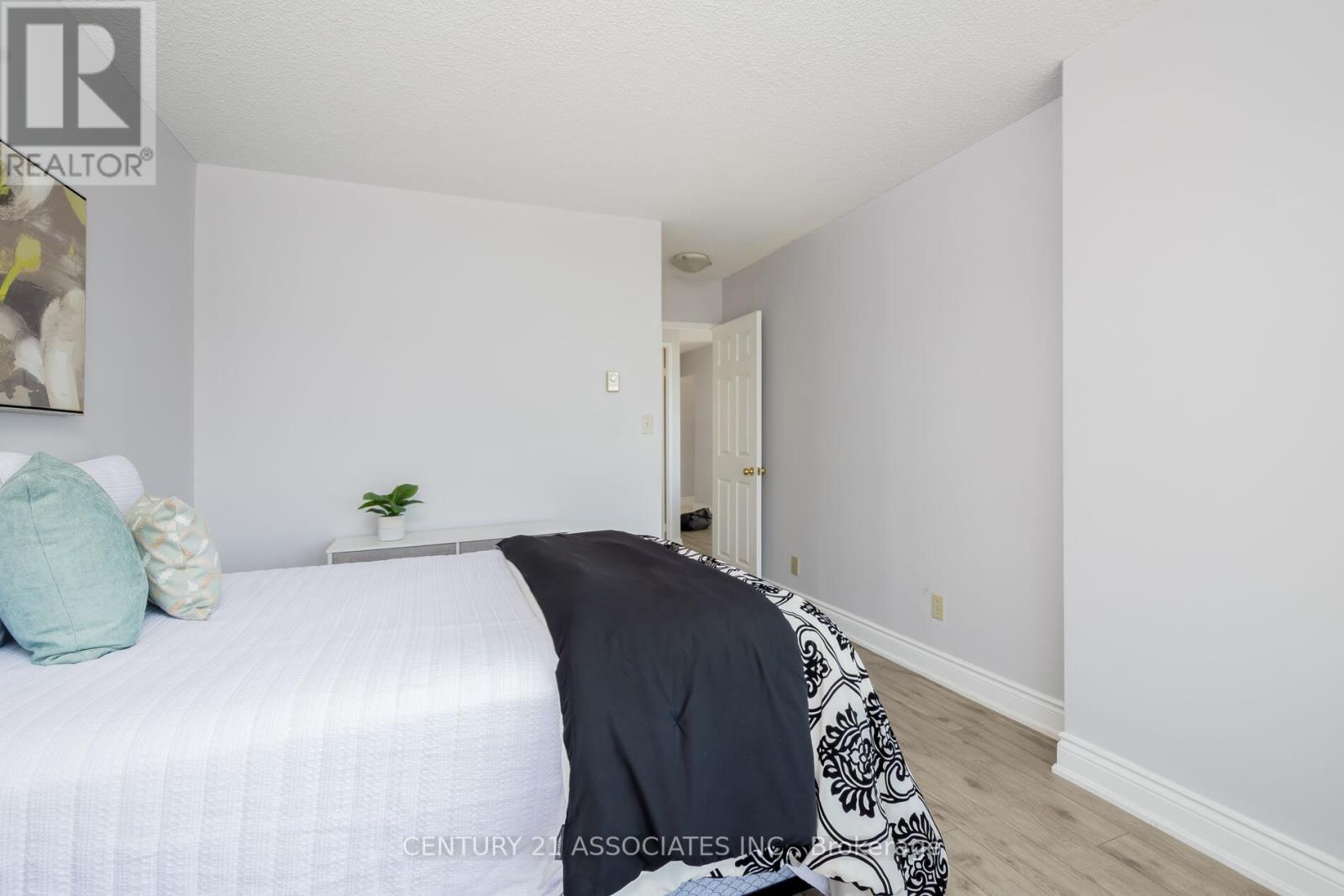 610 - 3605 Kariya Drive, Mississauga, Ontario  L5B 3J4 - Photo 27 - W12305702