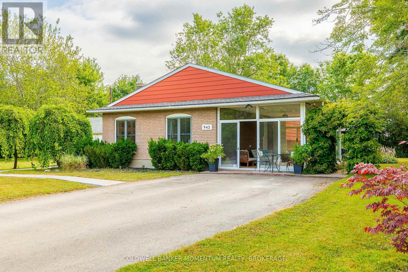 Property at 942 CAUTHARD ROAD image 1