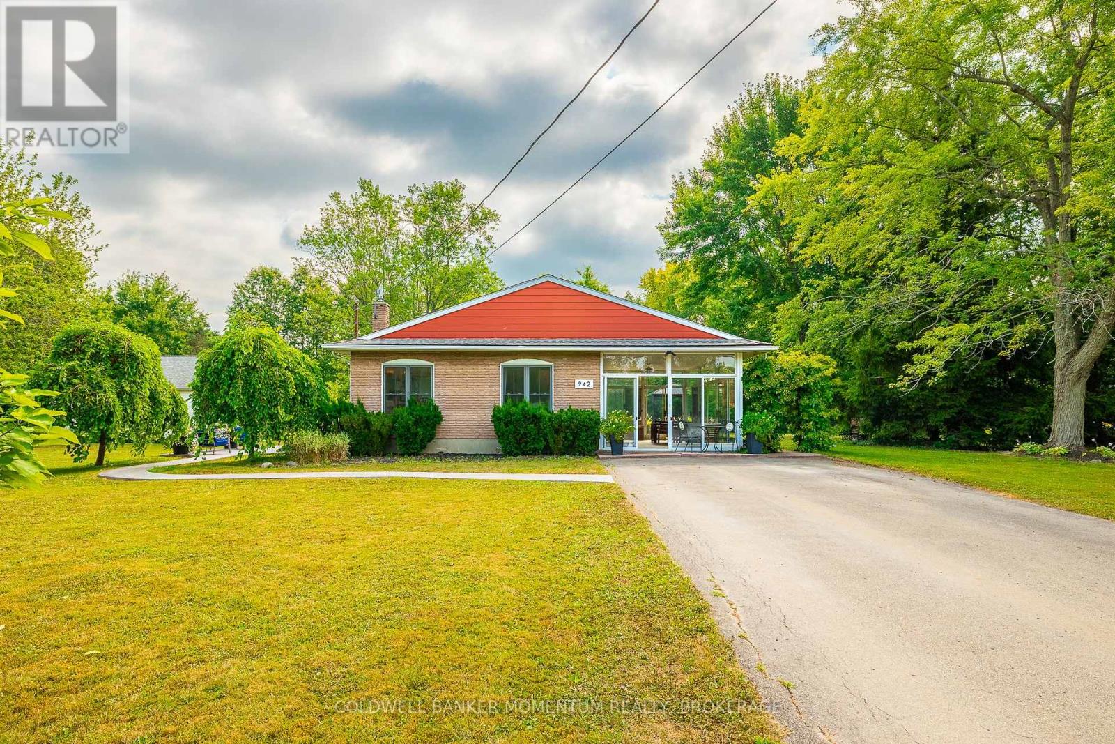 Property at 942 CAUTHARD ROAD image 2