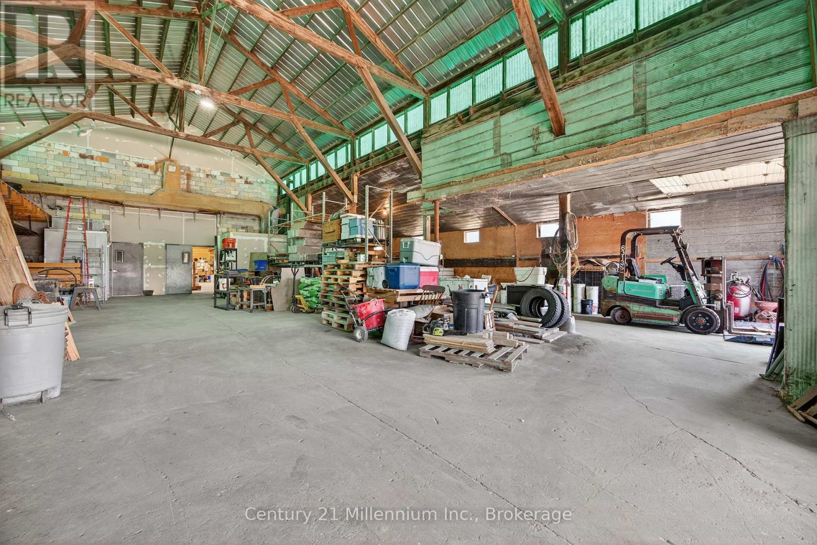 1617 42 County Road, Clearview, Ontario  L0M 1S0 - Photo 12 - S12305774