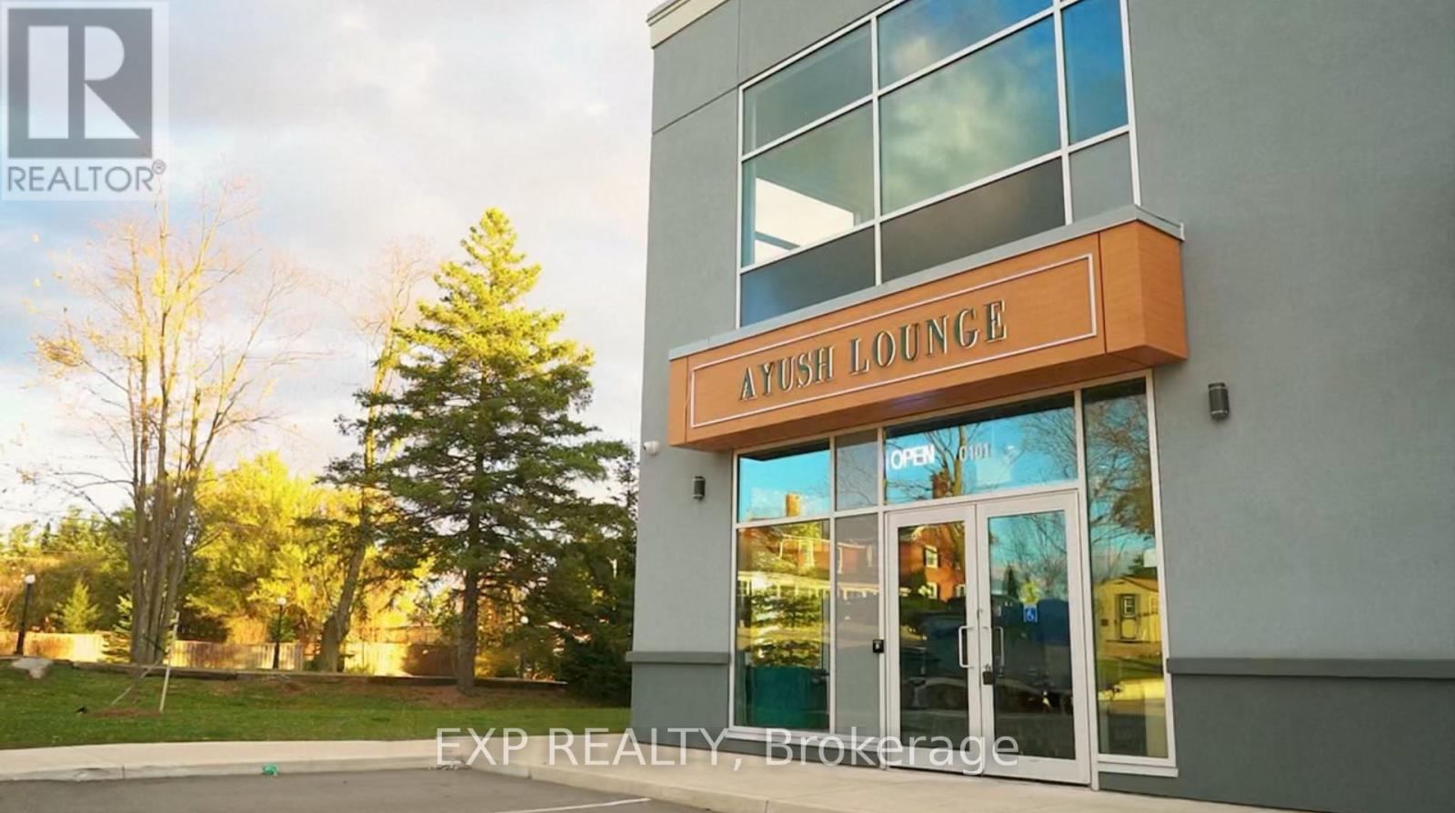 C101 - 1040 Garner Road E, Hamilton, Ontario  L9G 3K9 - Photo 1 - X12305666