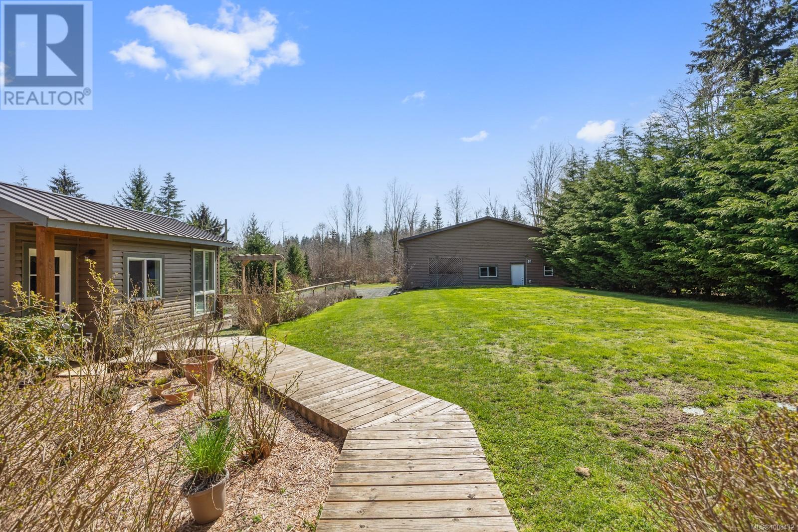 2353 Catherwood Rd, Black Creek, British Columbia  V9J 1J3 - Photo 47 - 1008432