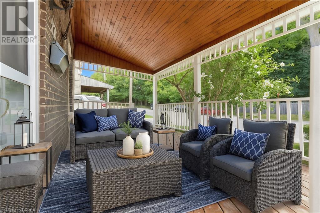 Property at 212 WILLIAM Street image 2