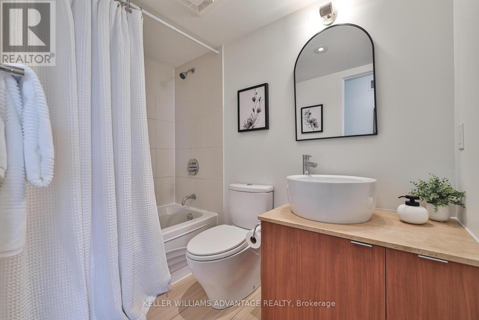1208 - 1048 Broadview Avenue, Toronto, Ontario  M4K 2B8 - Photo 18 - E12305842