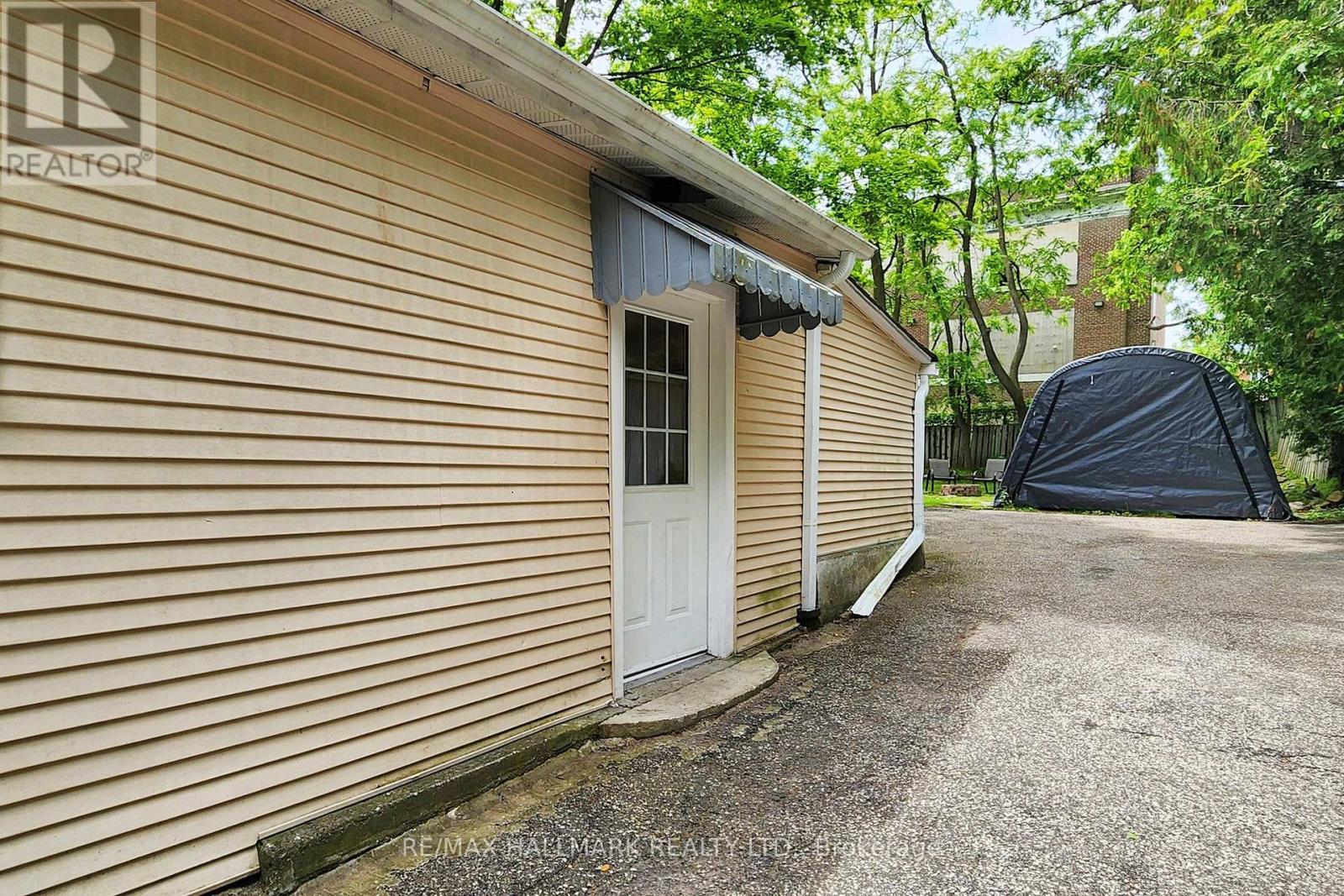 178 Barrie Street, Bradford West Gwillimbury, Ontario  L3Z 1R6 - Photo 49 - N12305729