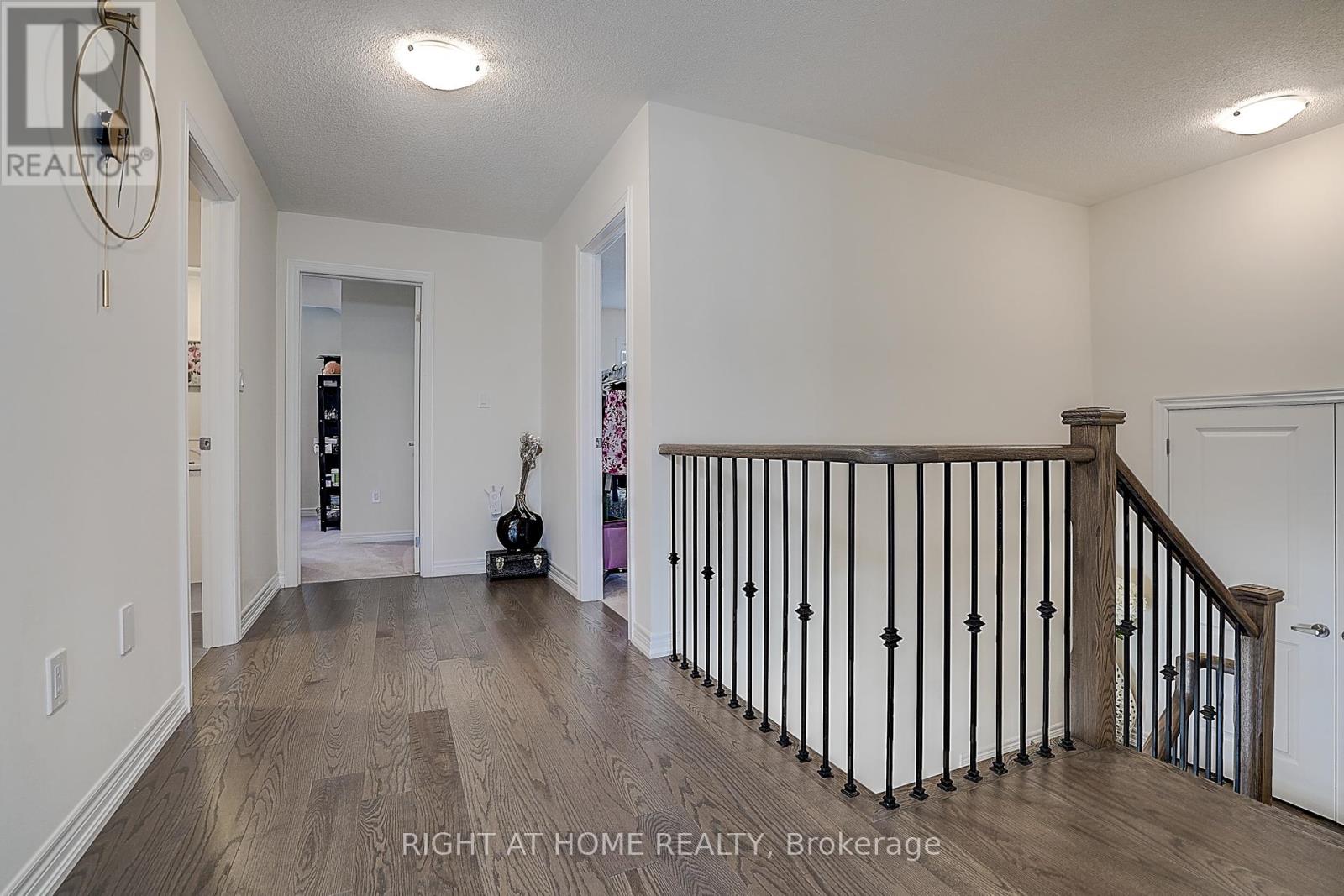 35 Bostock Drive, Georgina, Ontario  L4P 0B7 - Photo 17 - N12305761