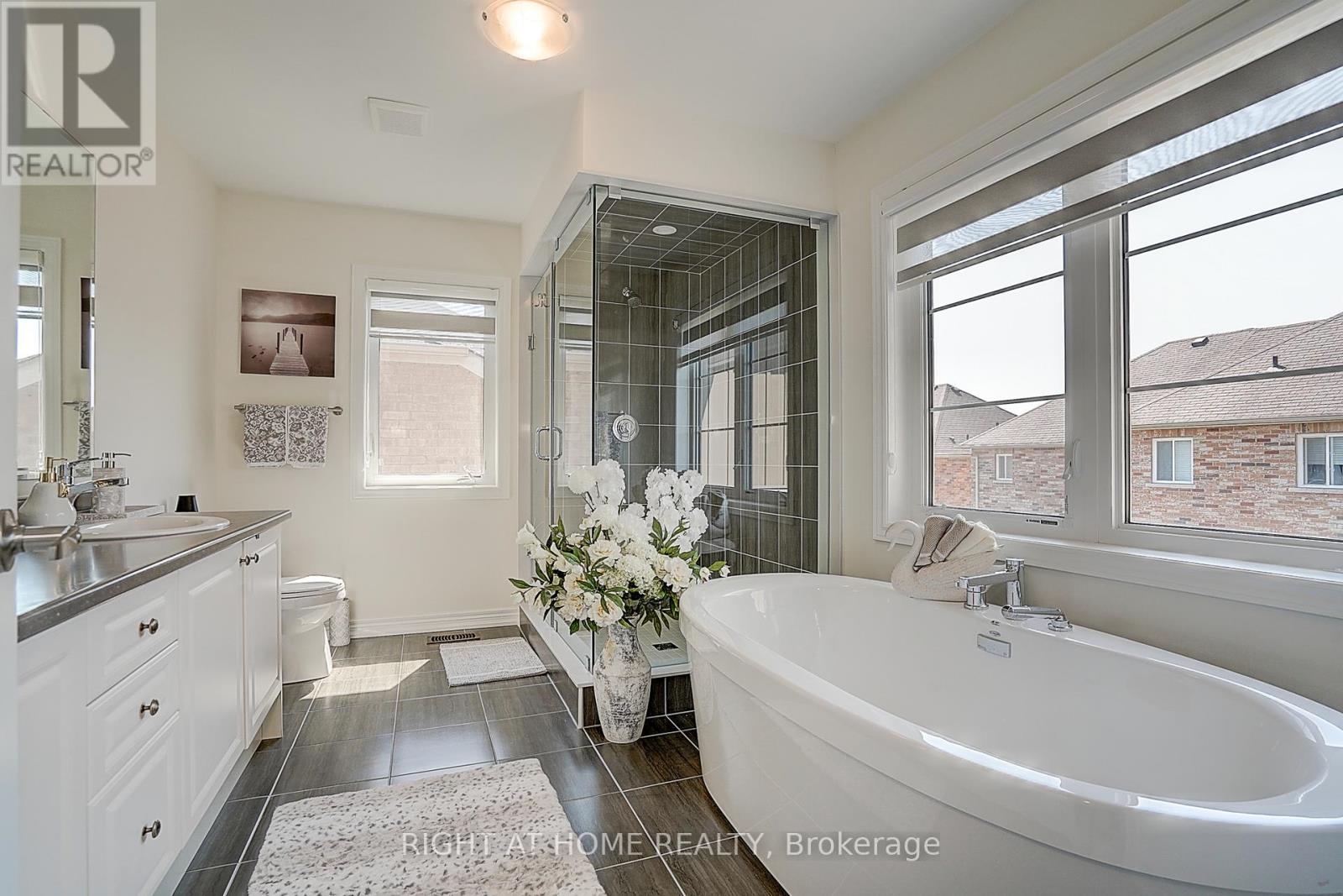 35 Bostock Drive, Georgina, Ontario  L4P 0B7 - Photo 20 - N12305761
