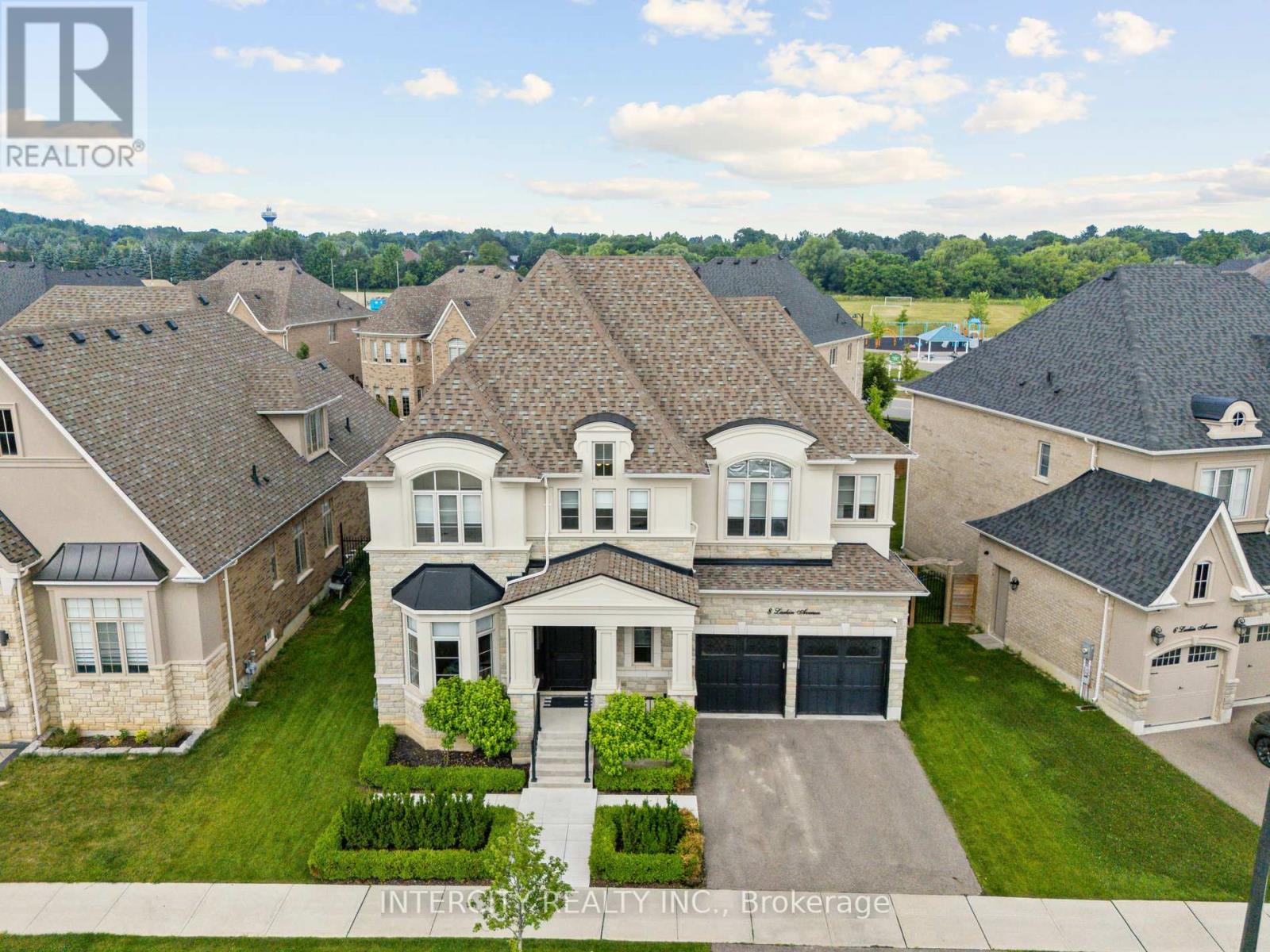 Property at 8 LARKIN AVENUE image 1
