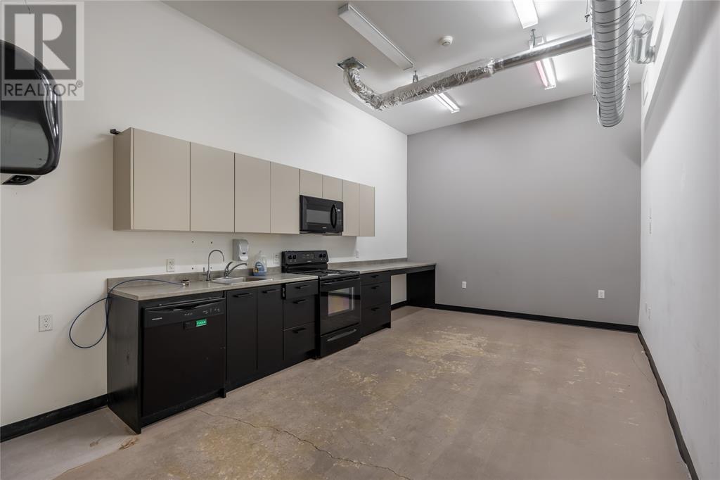 175 Christina Street North, Sarnia, Ontario  N7T 5T8 - Photo 18 - 25006486