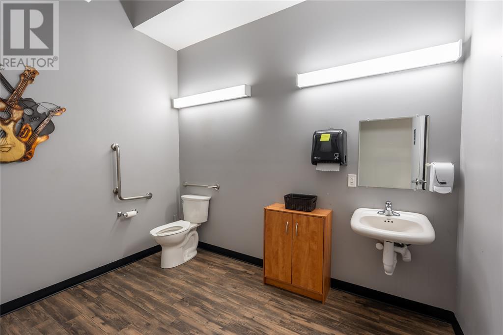 175 Christina Street North, Sarnia, Ontario  N7T 5T8 - Photo 12 - 25006486