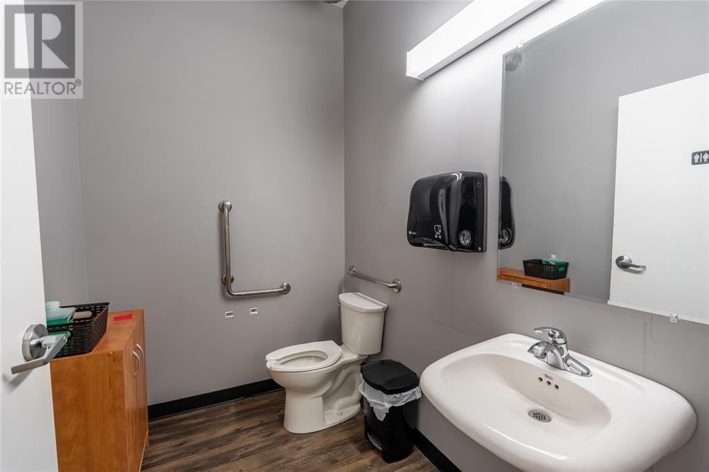 175 Christina Street North, Sarnia, Ontario  N7T 5T8 - Photo 13 - 25006486