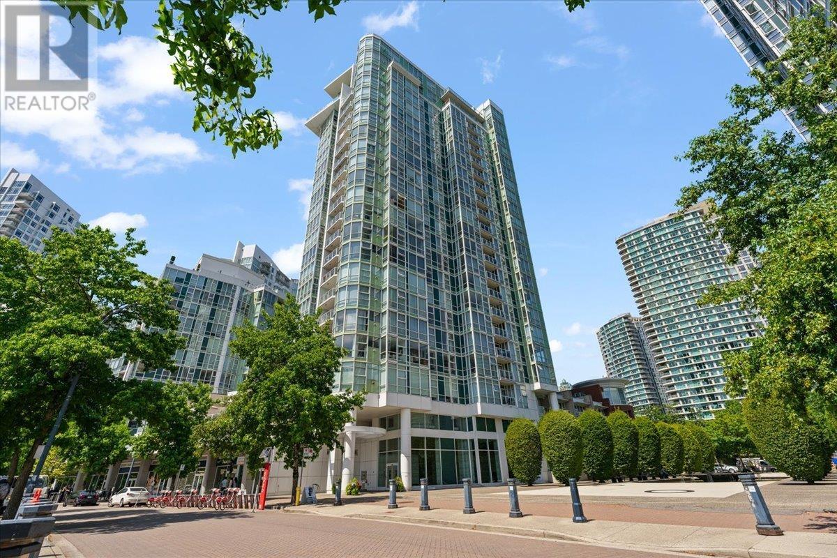 1903 1077 MARINASIDE CRESCENT, Vancouver, British Columbia