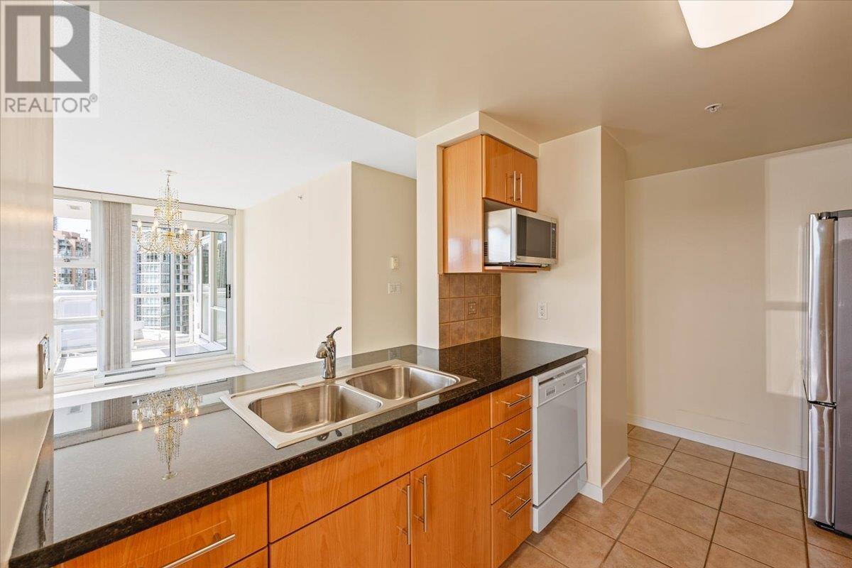 1903 1077 Marinaside Crescent, Vancouver, British Columbia  V6Z 2Z5 - Photo 18 - R3030427